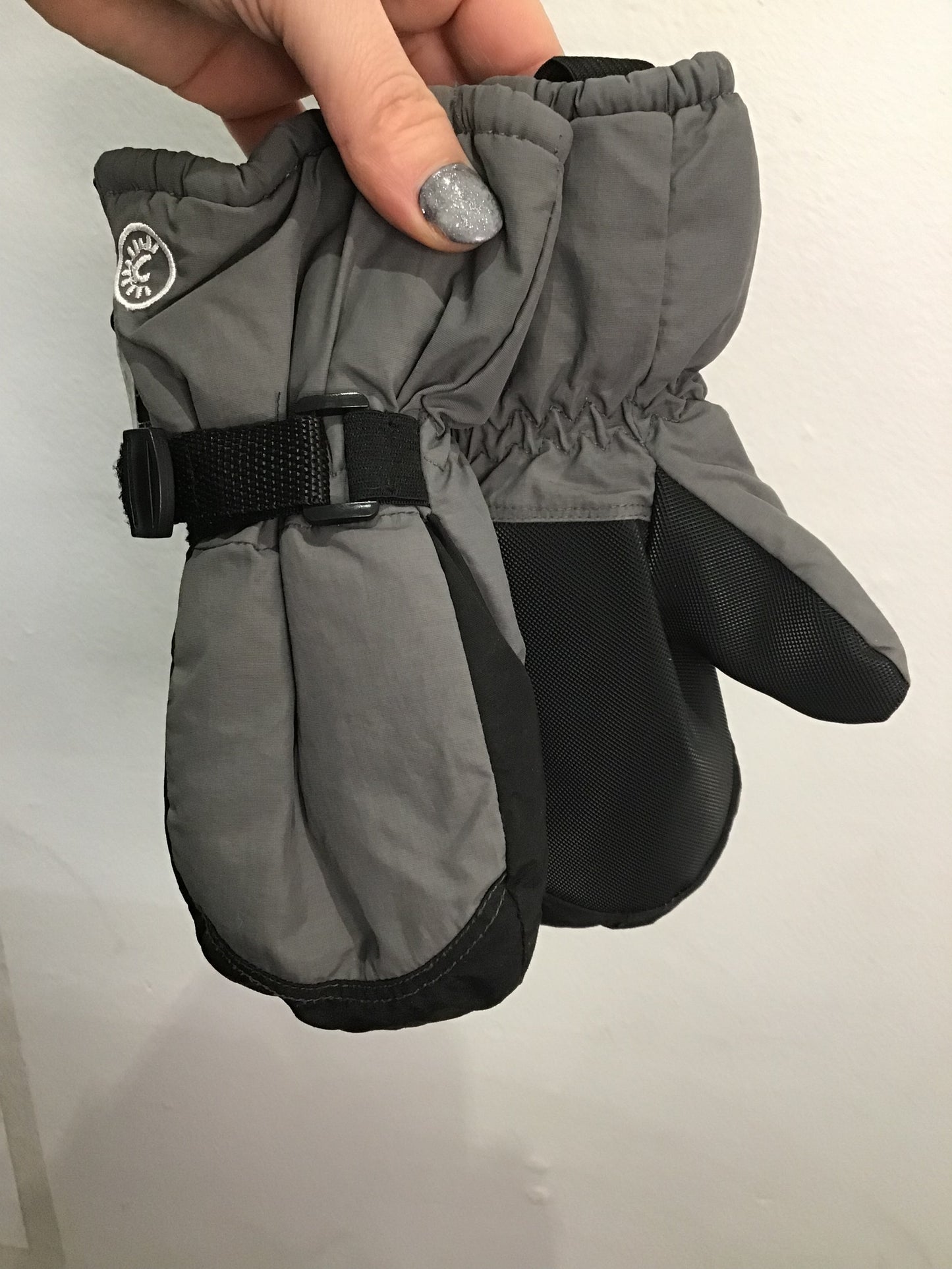 Calikids ash mitts 6-10y