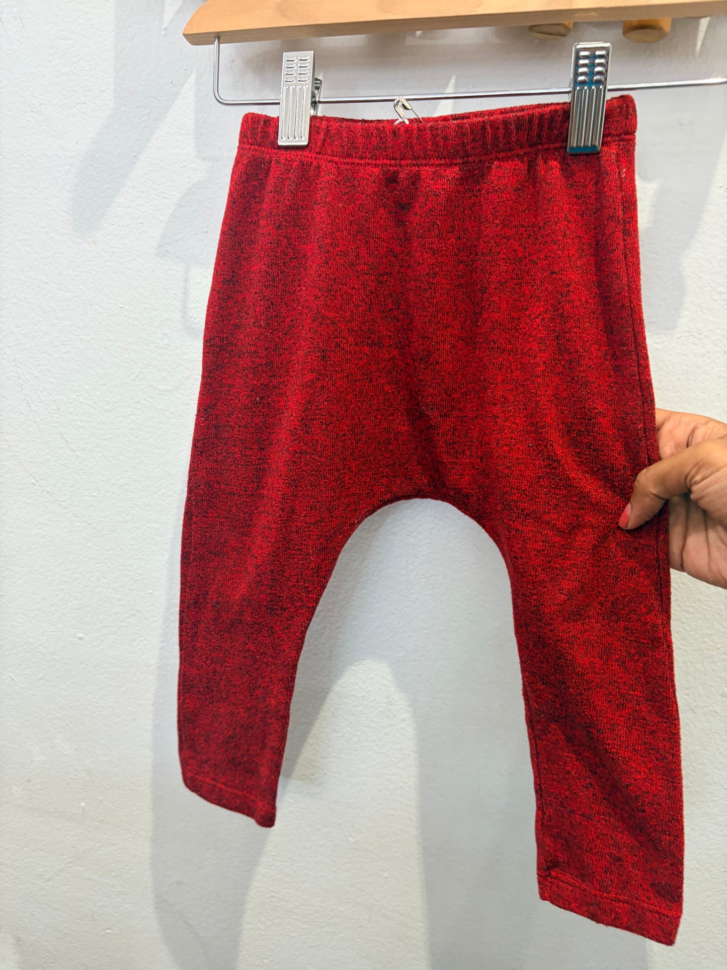 Red knit pants 18-24m