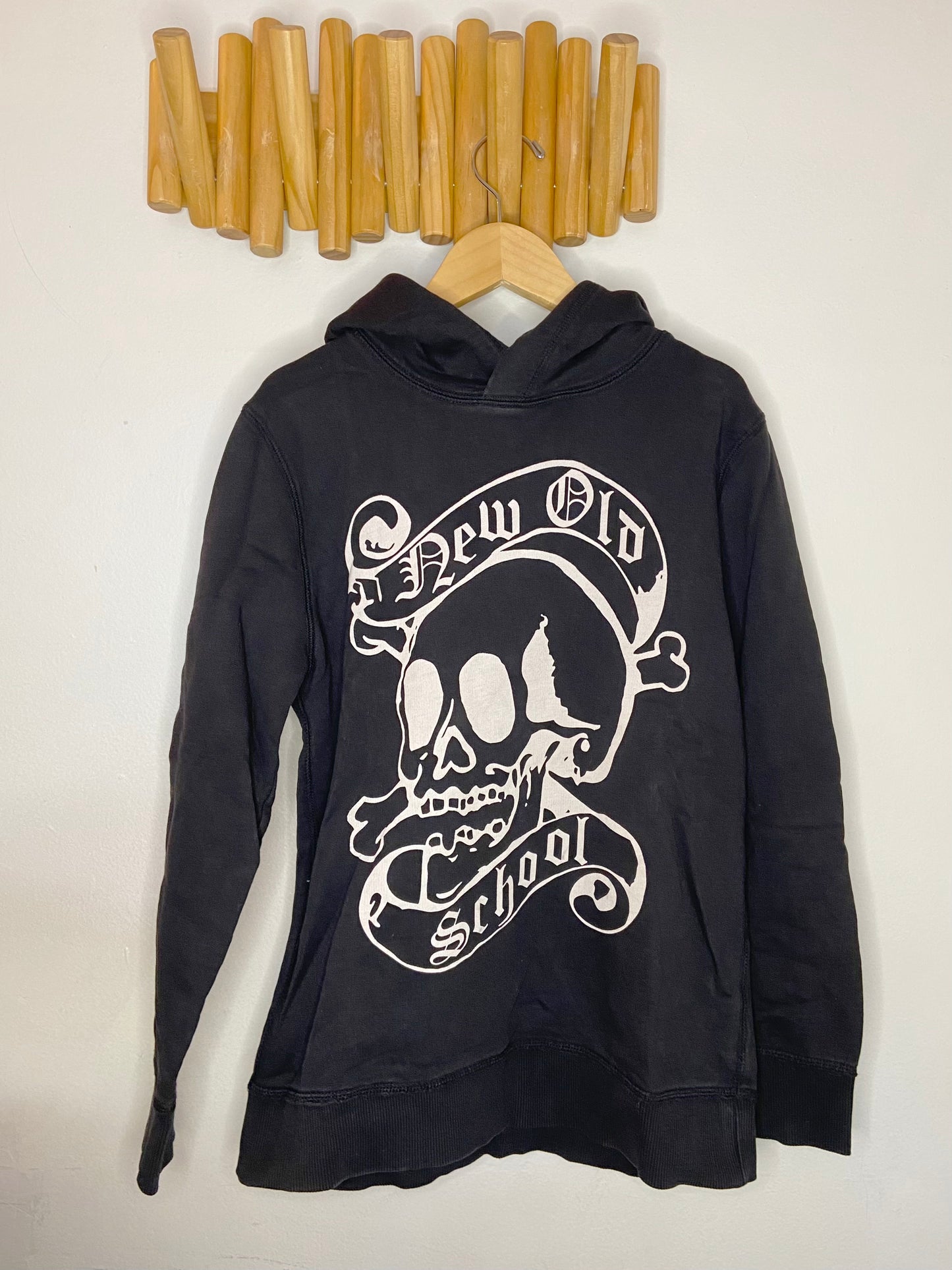 New old school pullover 10y