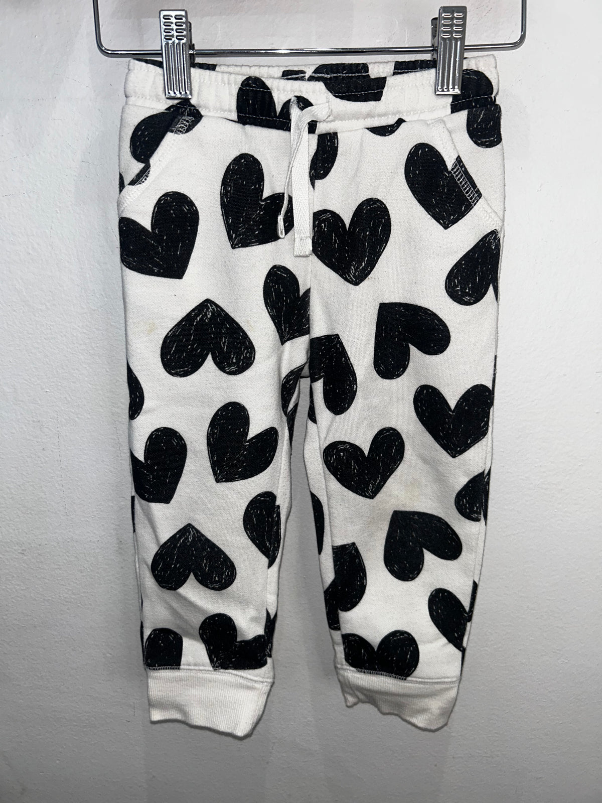 Black hearts joggers 2y*
