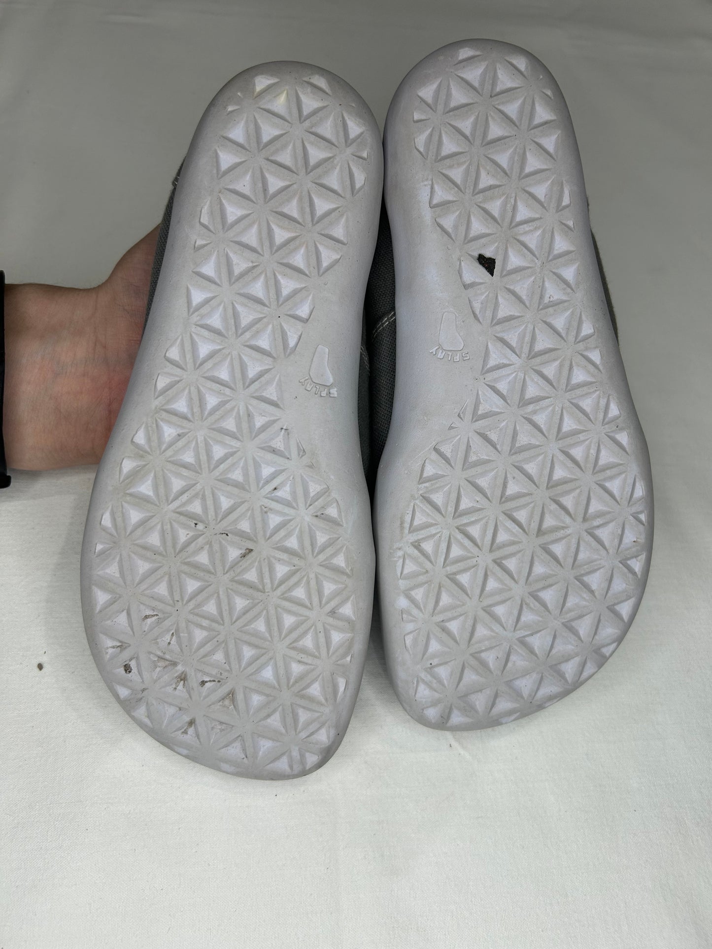 Y2 barefoot style shoes
