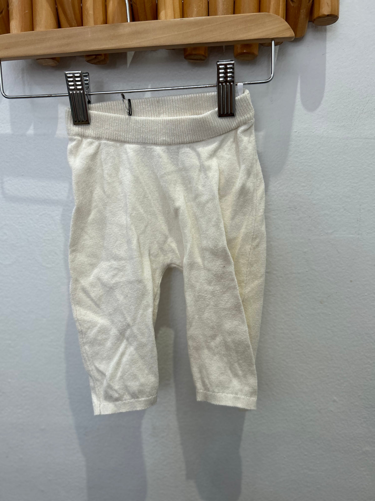Cream knit pants 4-6m
