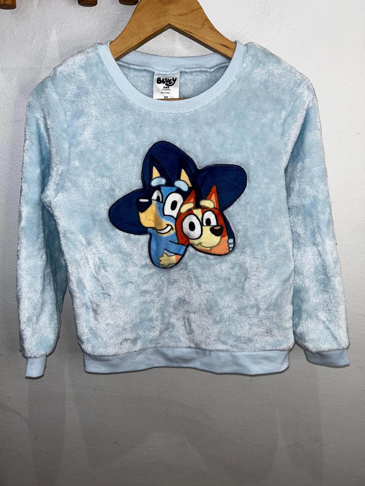 Bluey furry pullover 6y