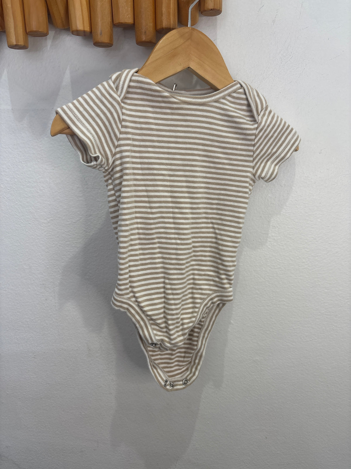 Brown stripe onesie 6-9m