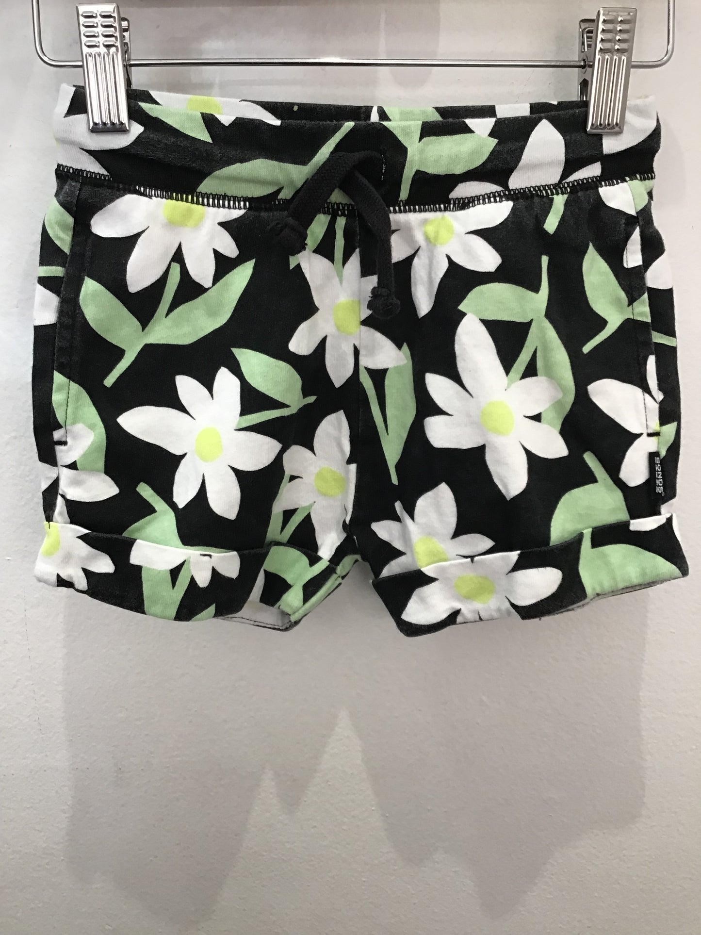 Bonds Australia white flower shorts 4y