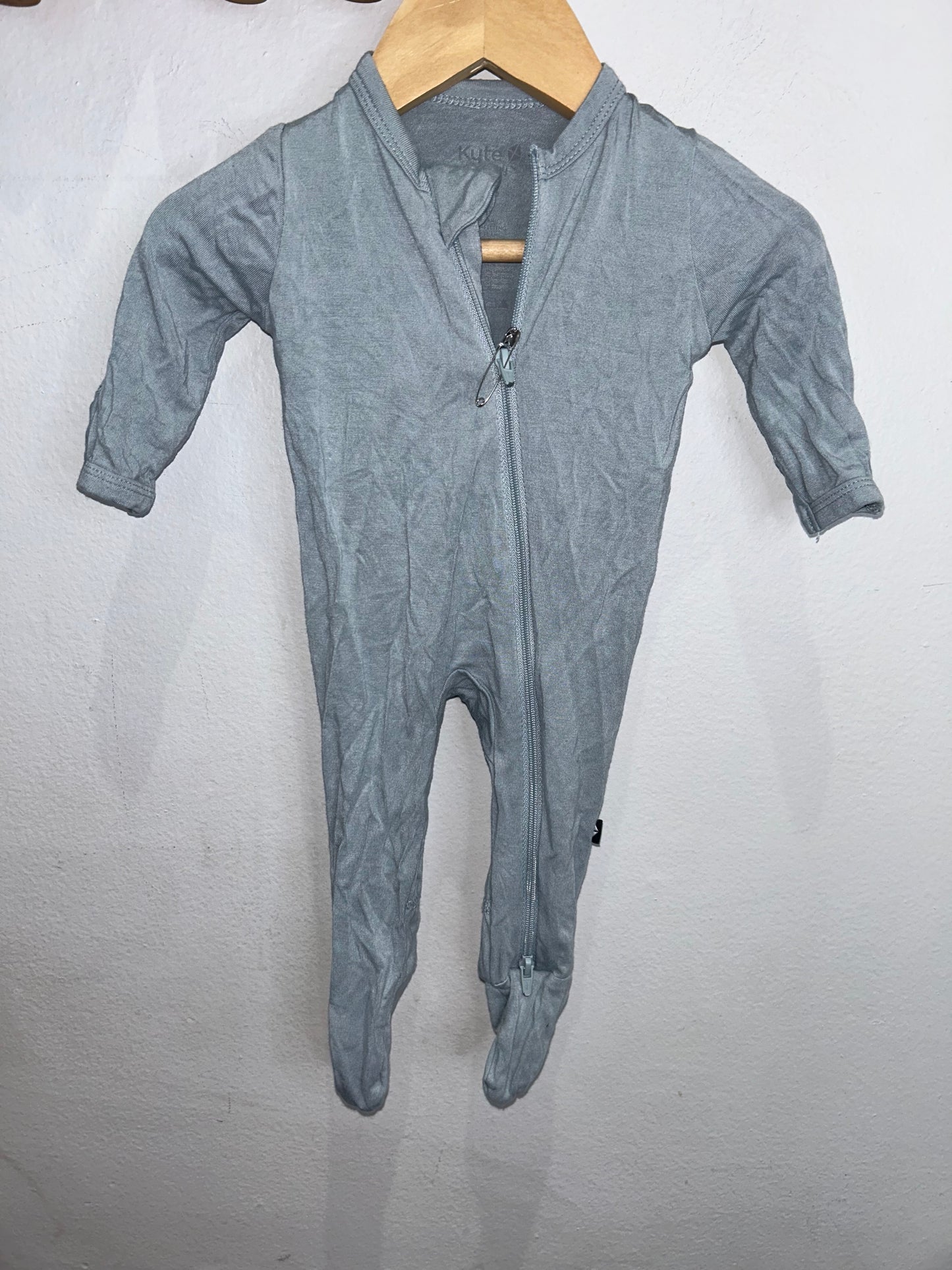 Kyte light blue sleeper newborn