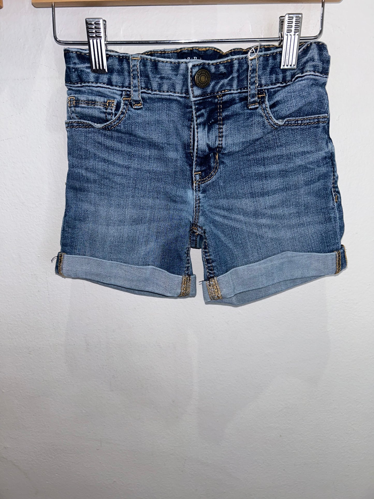 Cuffed denim shorts 7y