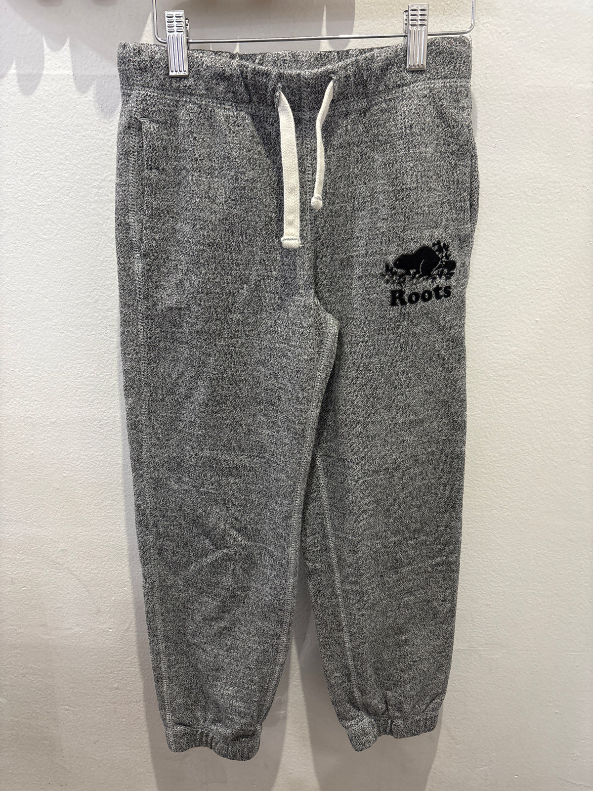 Roots black logo joggers 7y
