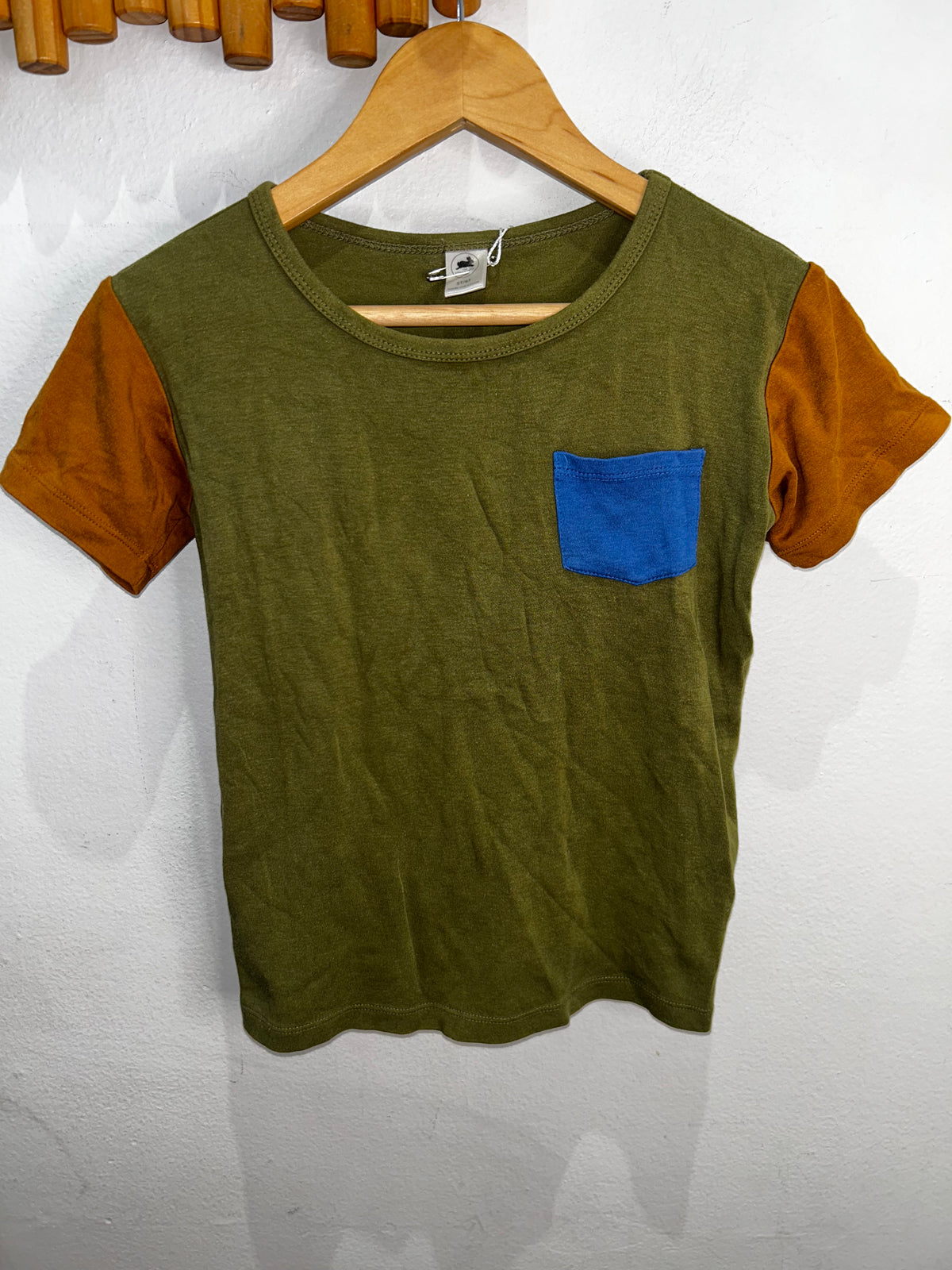Little and Lively olive tee 5-6y