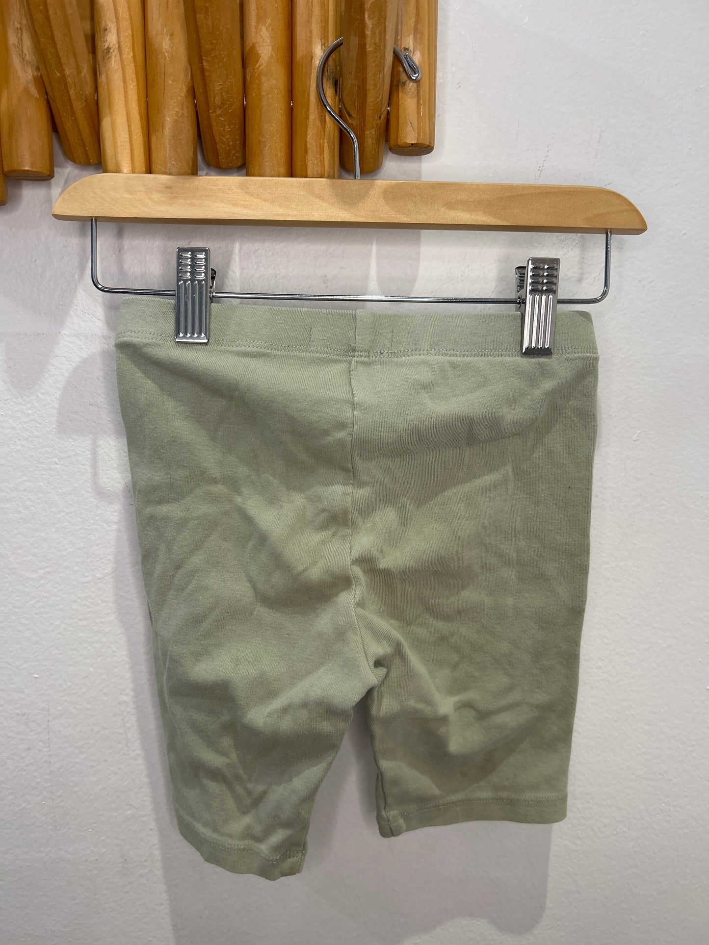 Petits Vilians light green shorts 6-7y*