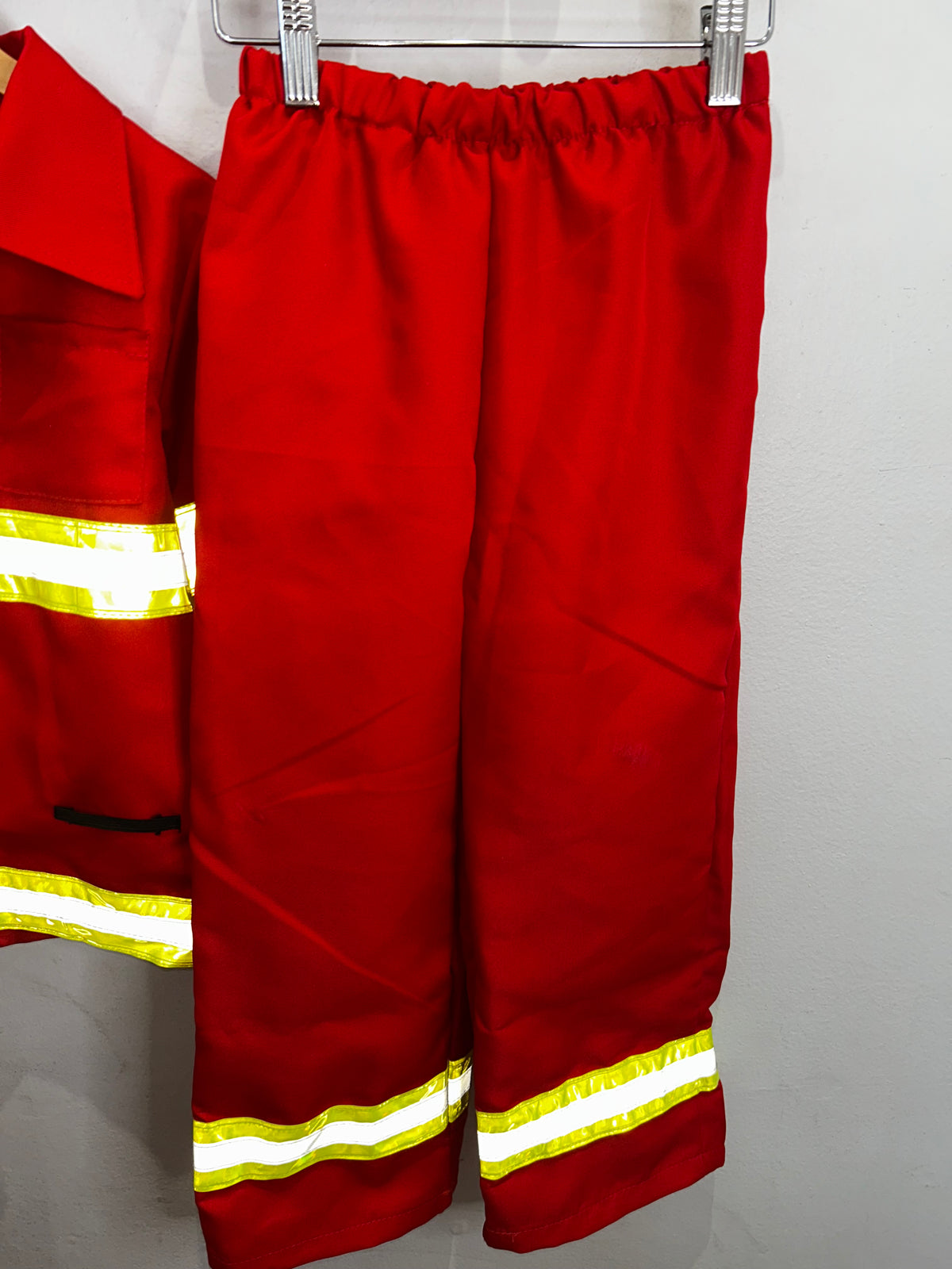 Fire truck costume 5-6y