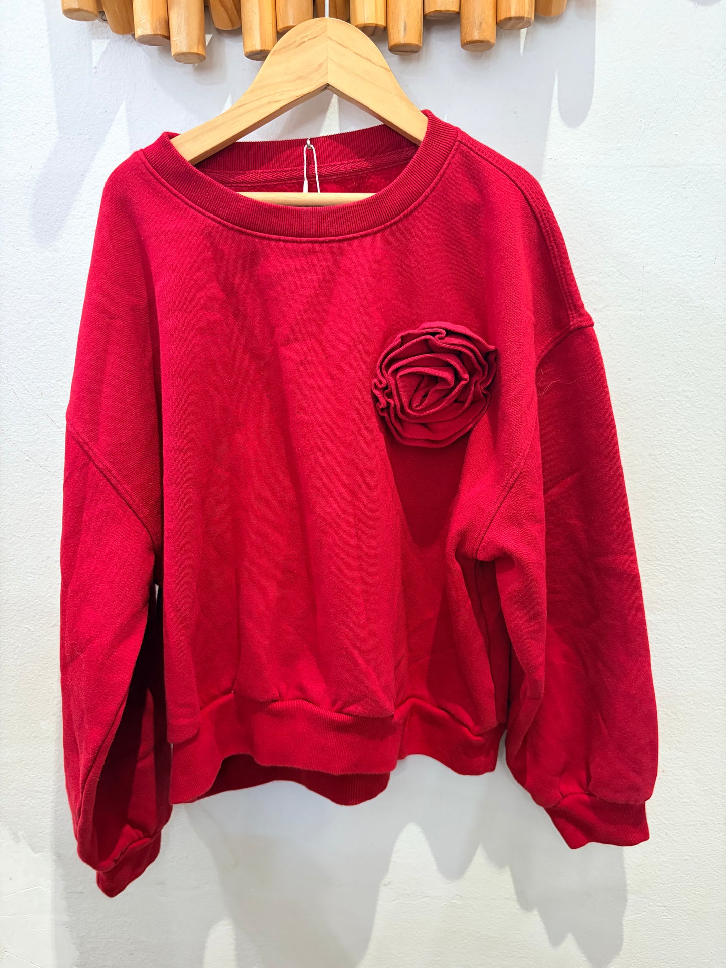 Red rose pullover 10y