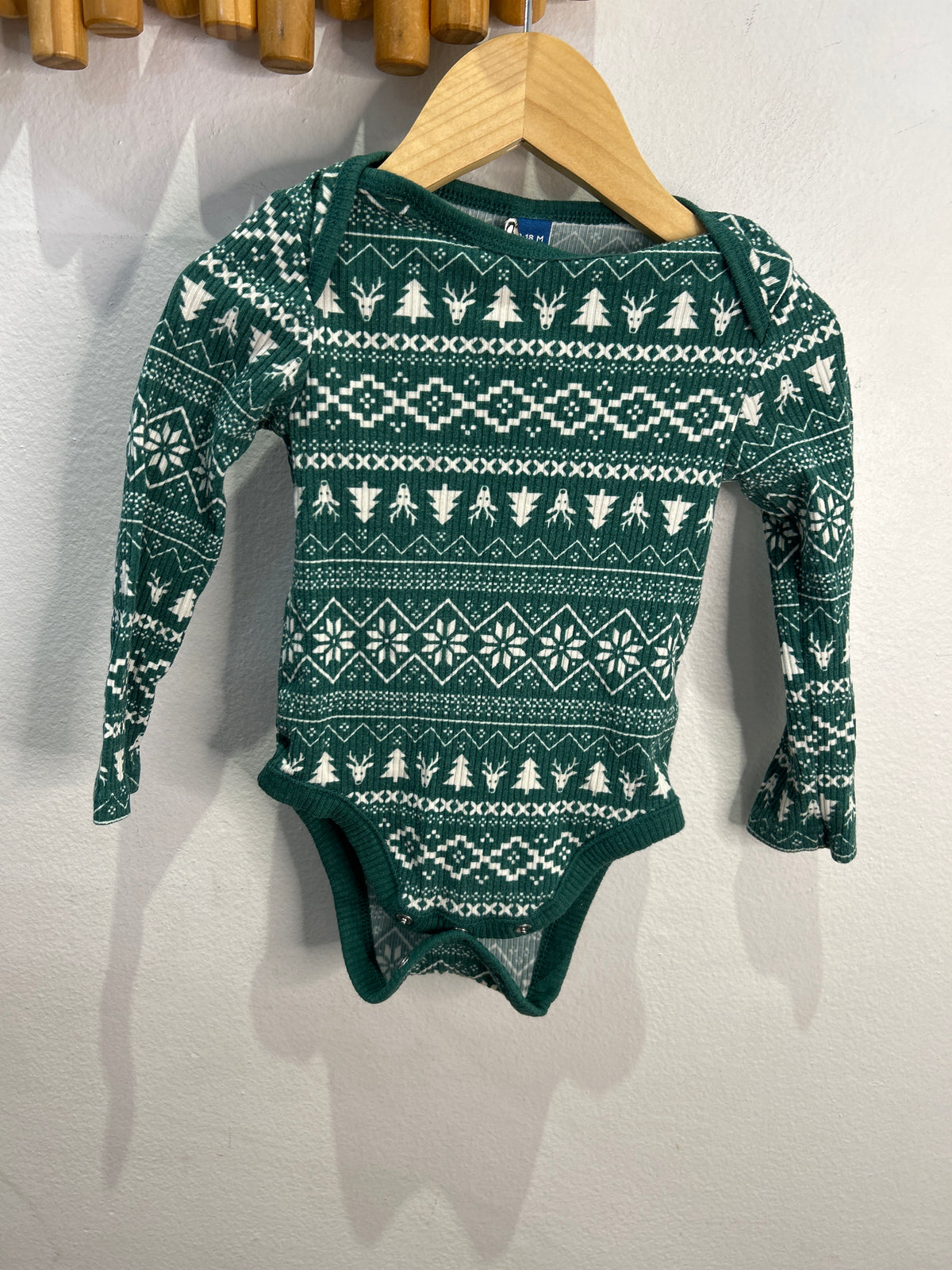 Green holiday print onesie 12-18m