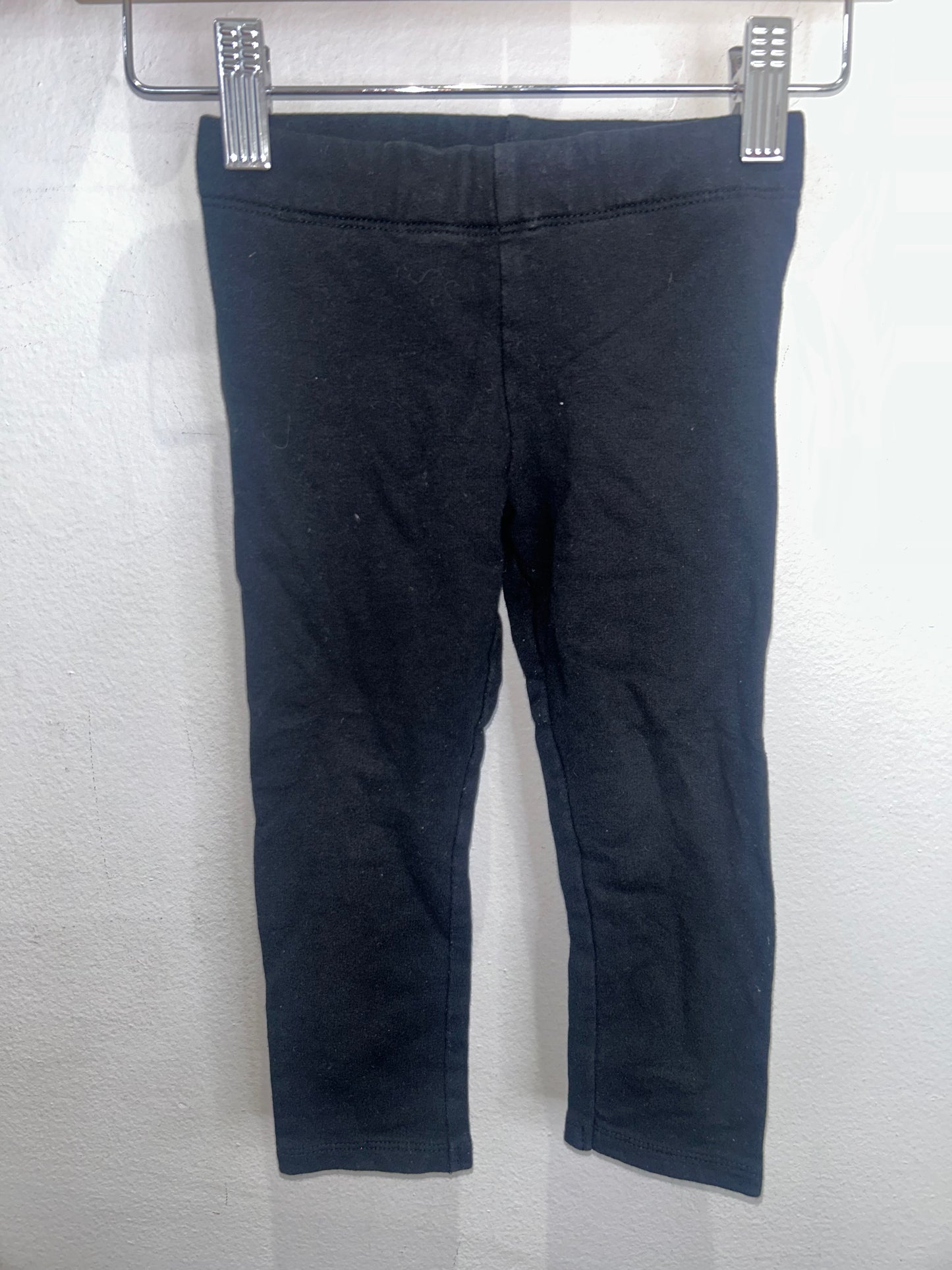 Black stretchy leggings 3y