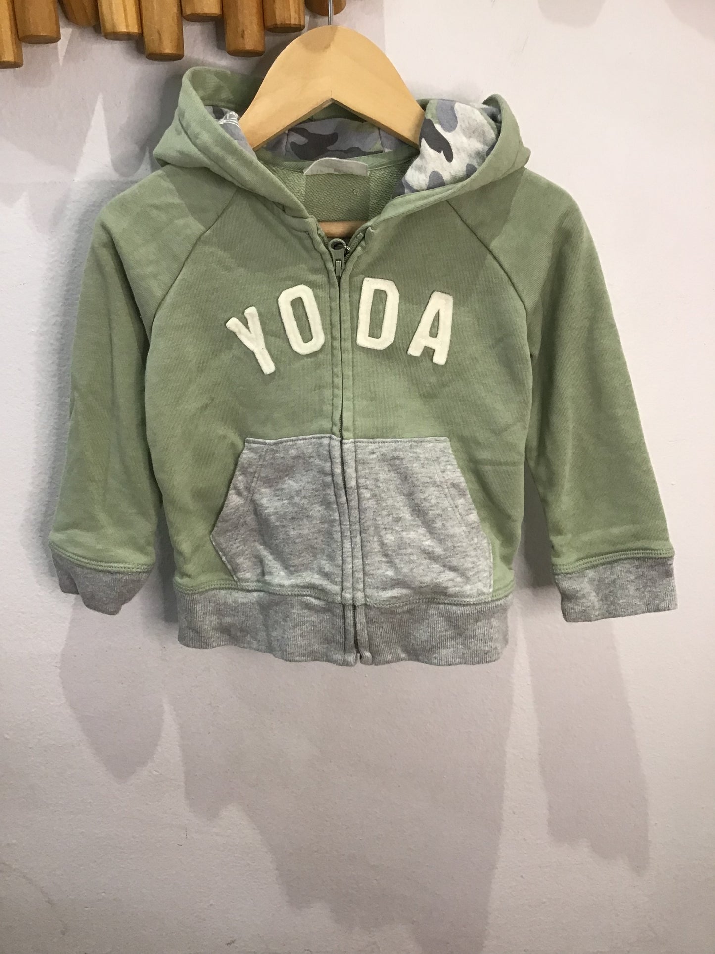 Yoda sweatshirt 18-24m