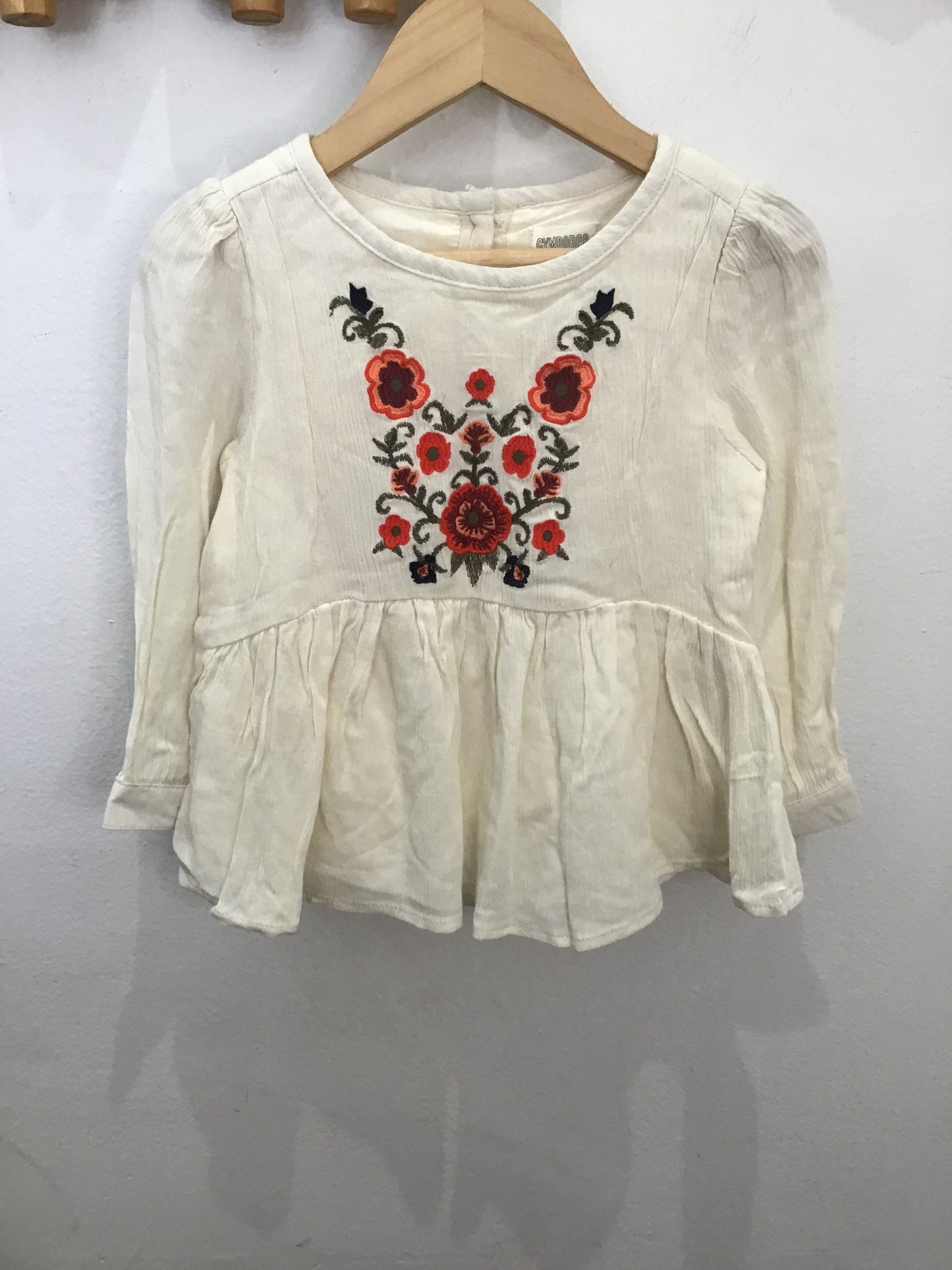 Embroidered tunic 2y NEW