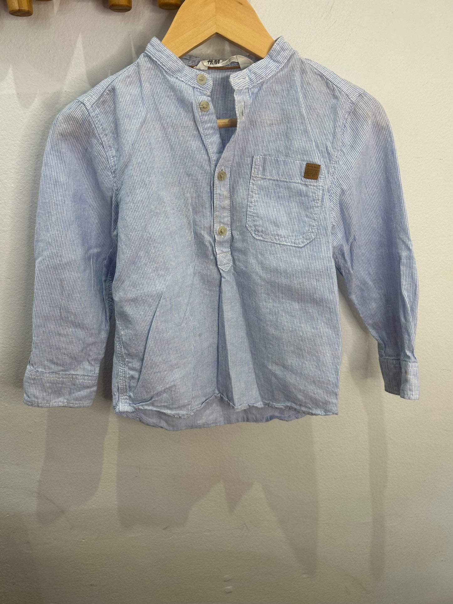 Blue round collar quarter shirt 4-5y