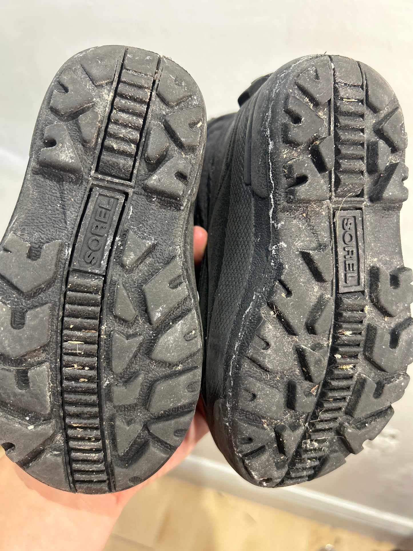 C8 black Sorel winter boots