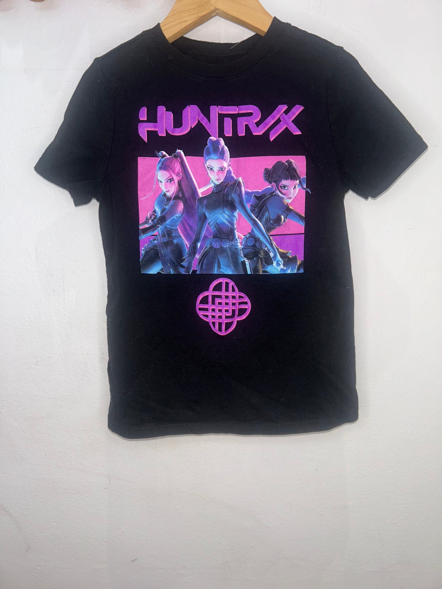Huntrix tee 6y