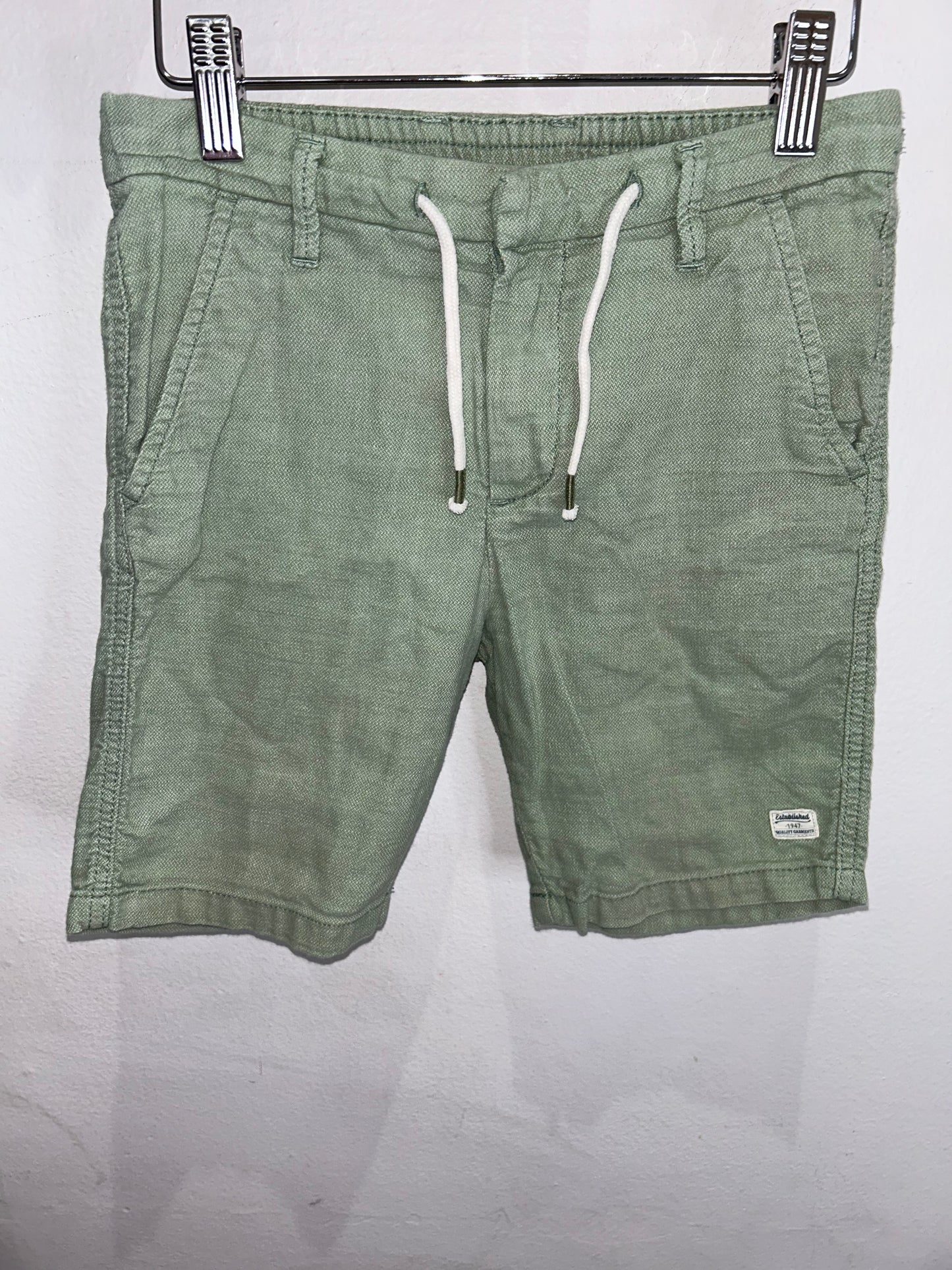 Sage green shorts 7-8y