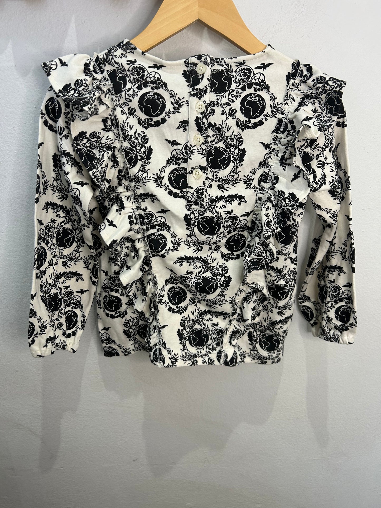 Earth print longsleeve 4y