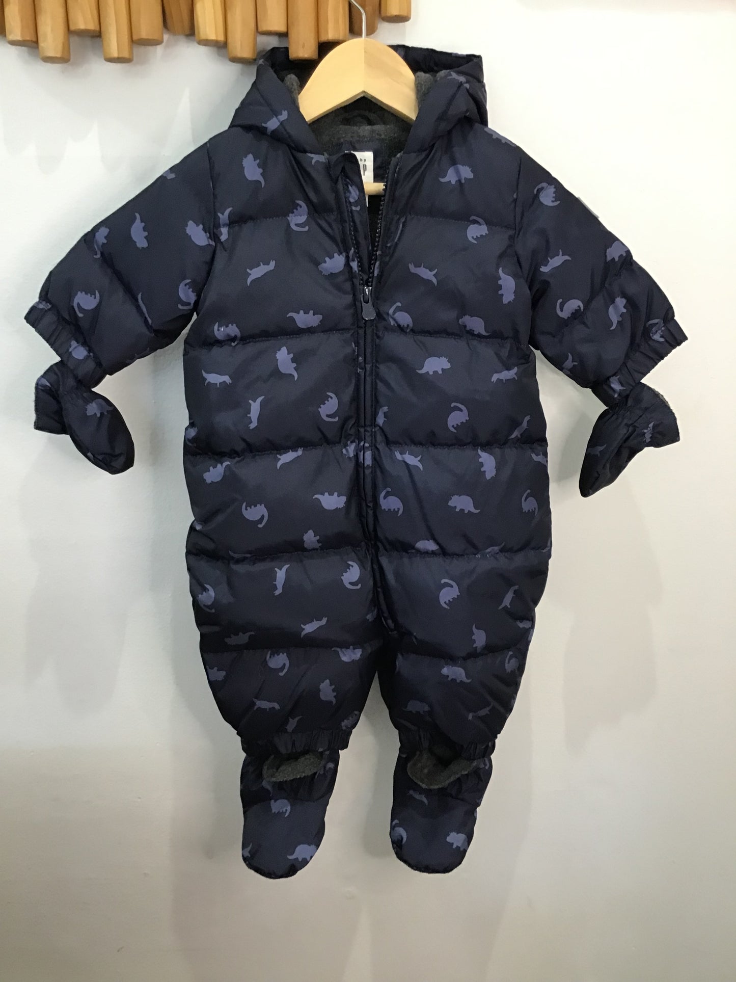Dino winter snowsuit 0-6m