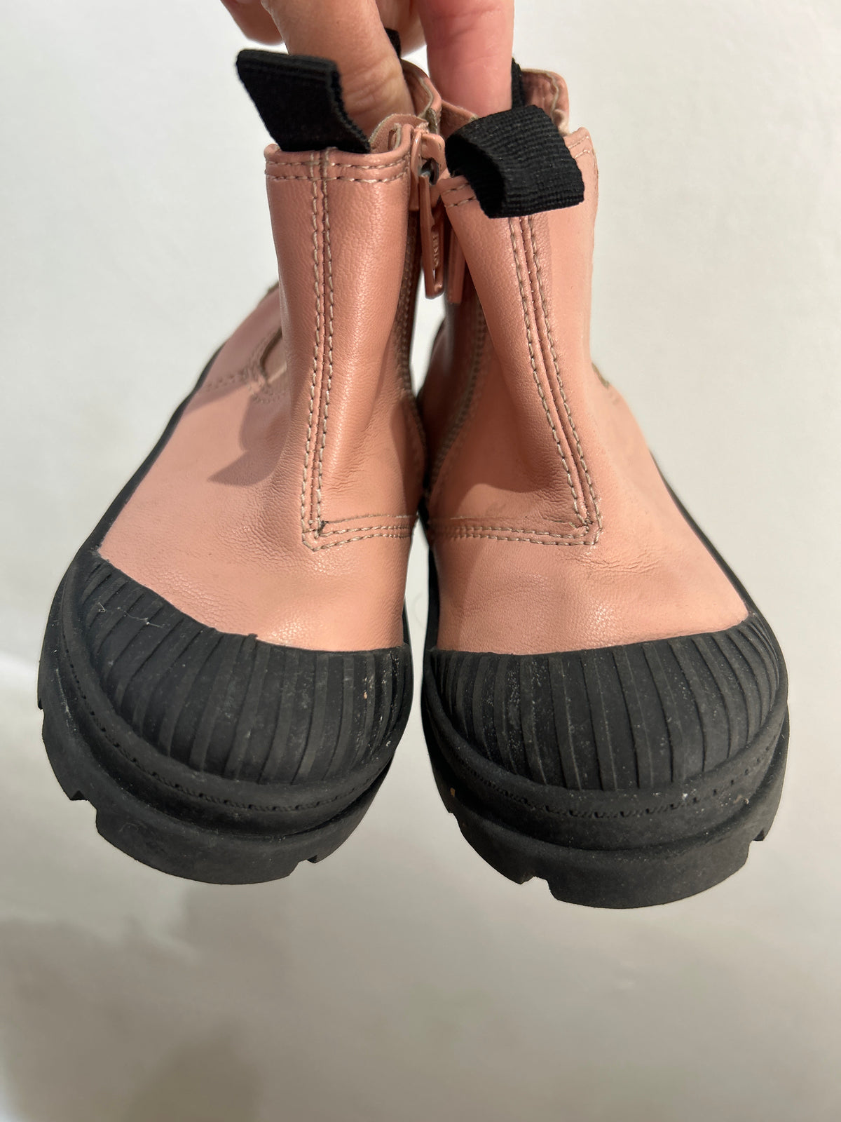 C5.5 pink lug boots