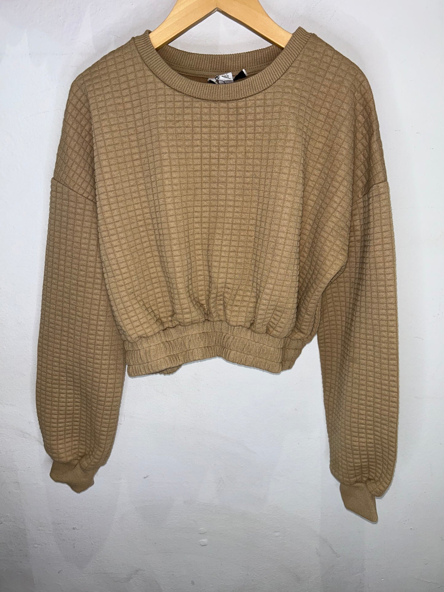 Beige crop pullover 14y (size 2)