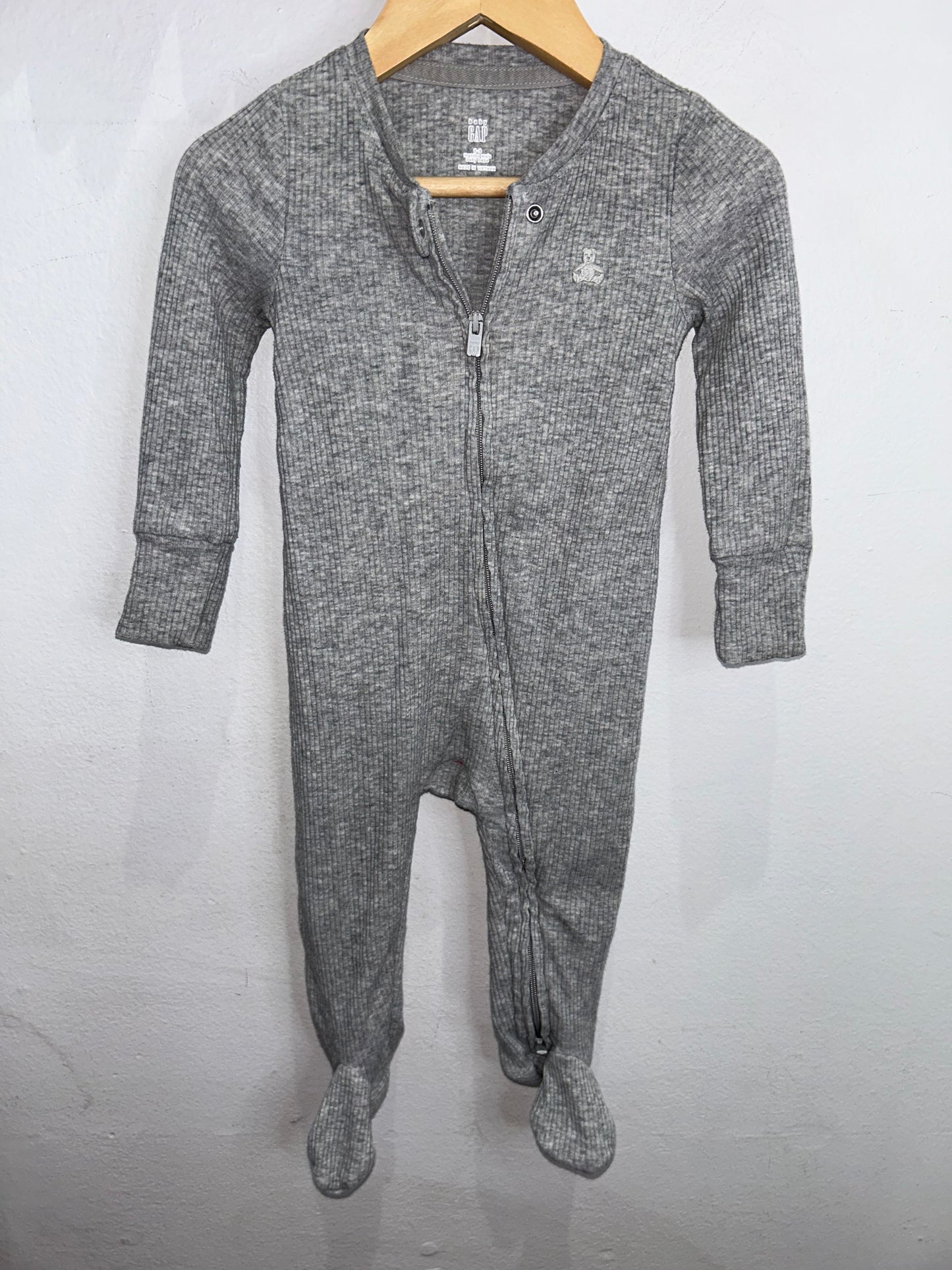 Grey ribbed sleeper 6-9m