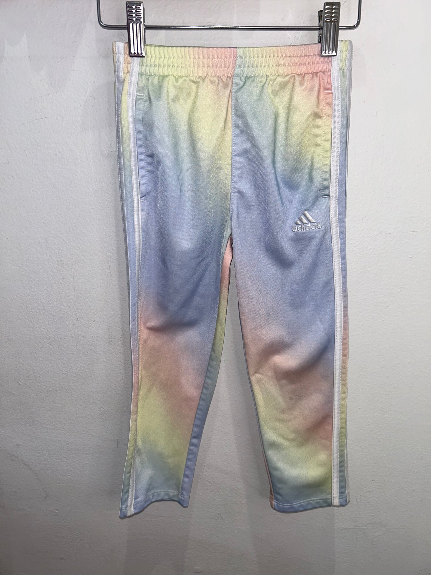 Pastel activewear set 4y