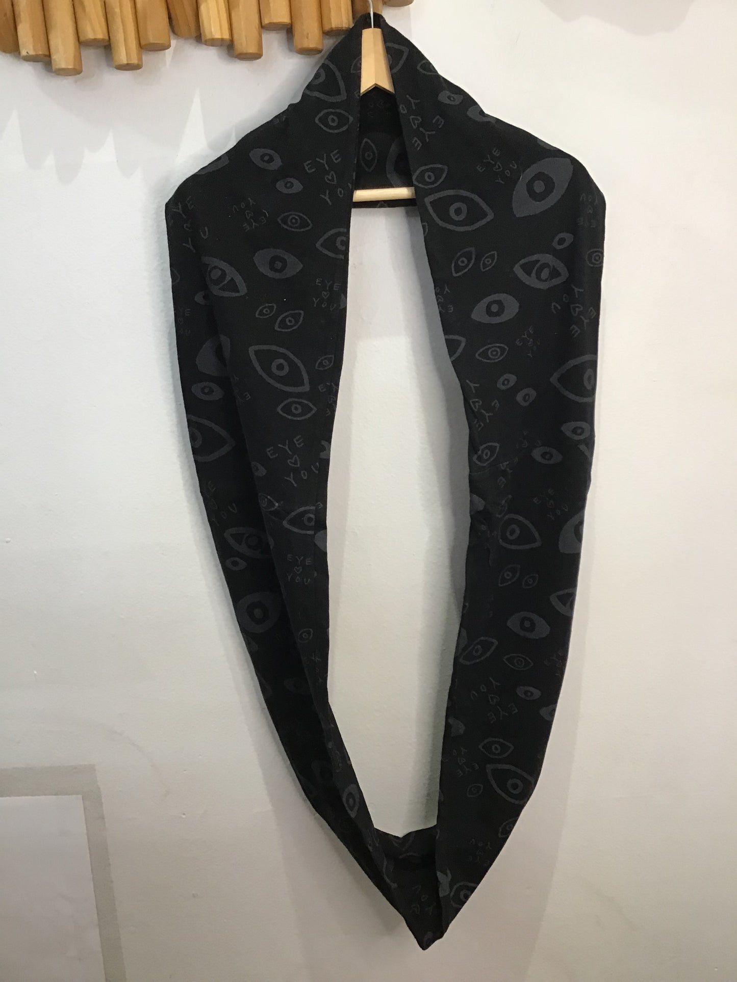 Minimioche circle scarf- eye heart you