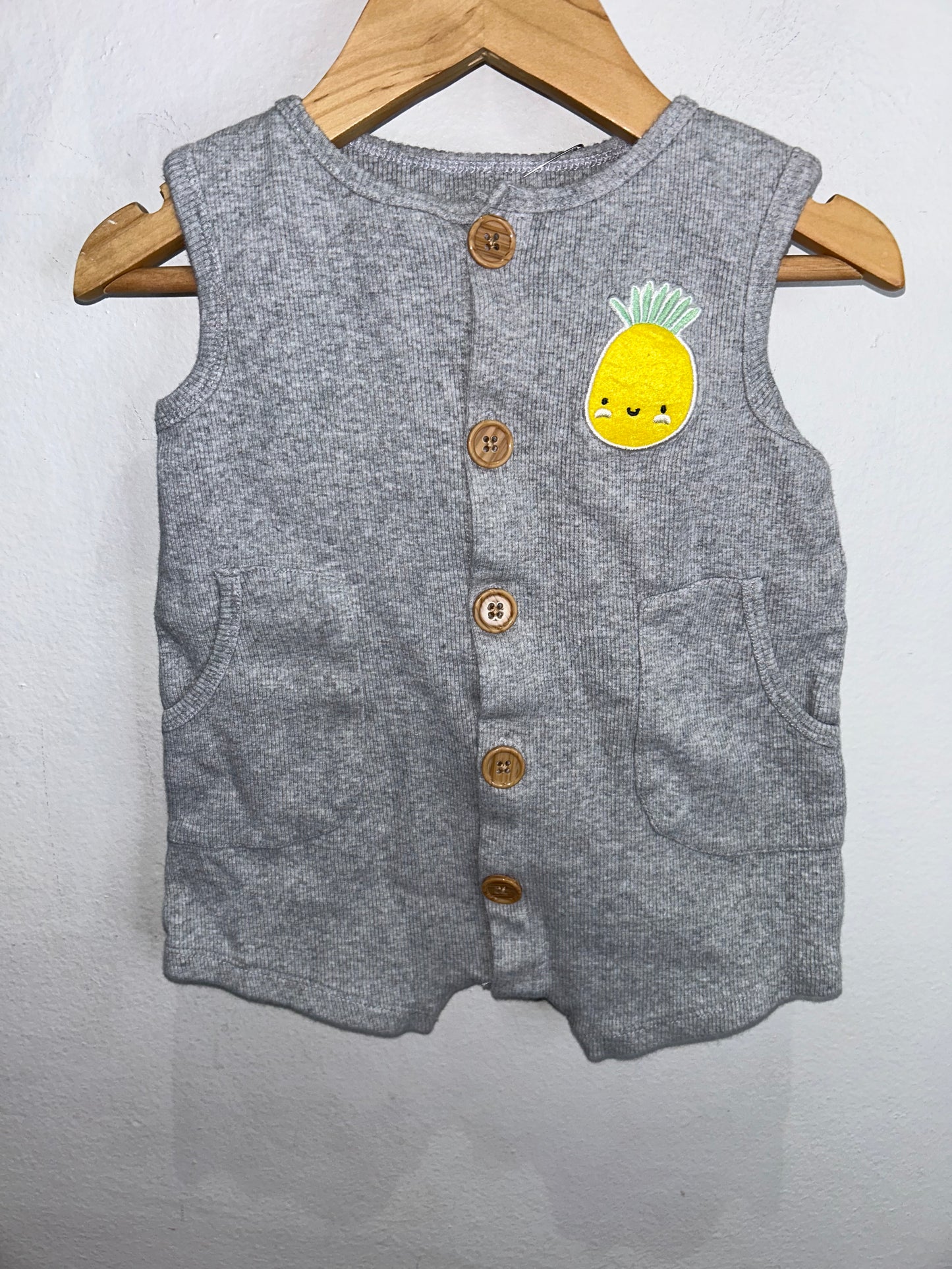 Pineapples shorty romper 6-12m