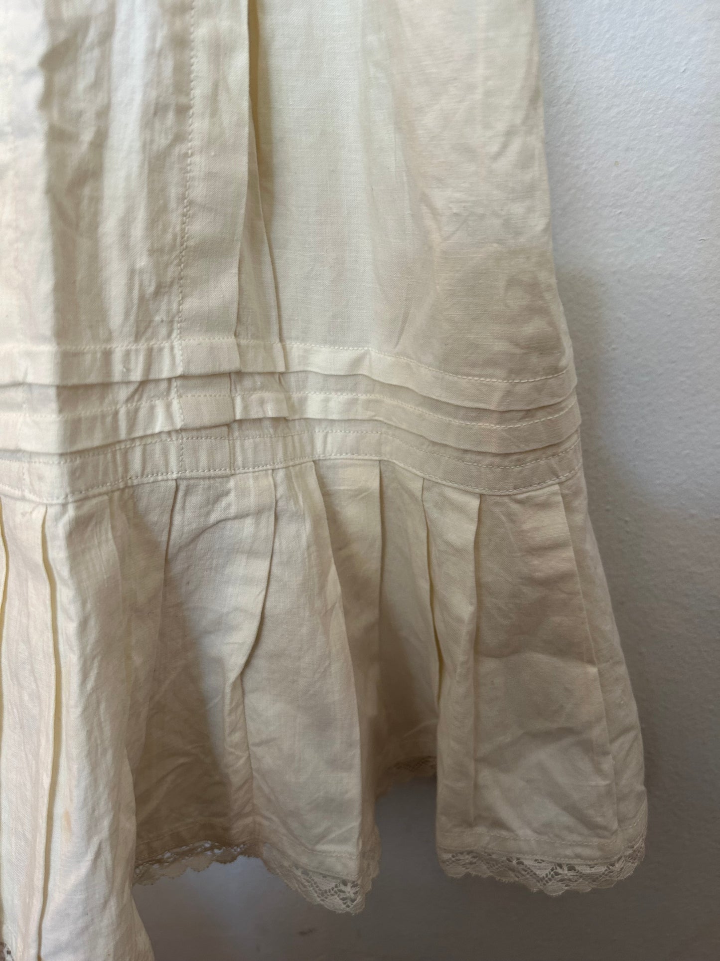 Fine embroidery dress 2y