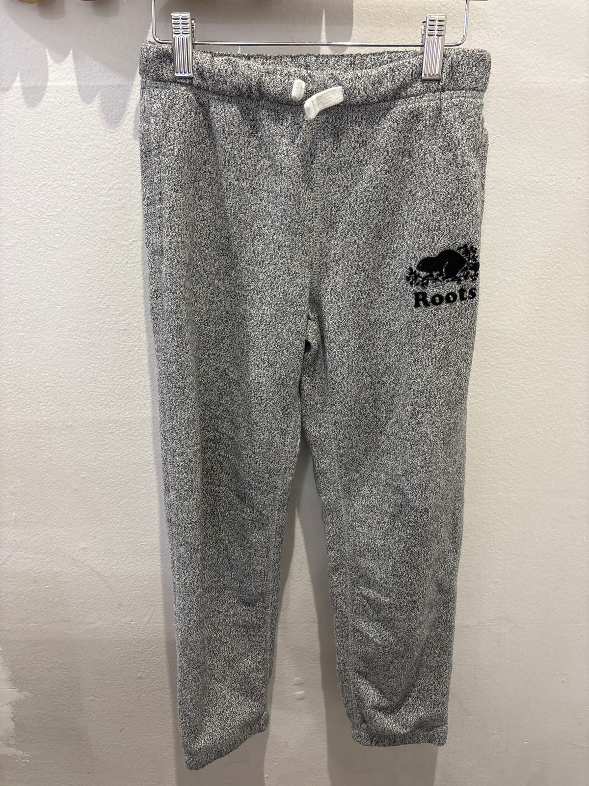 Roots black logo joggers 8y