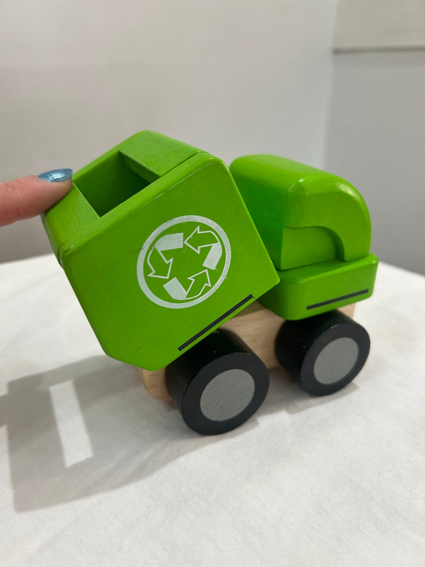 Plan Toys recycling car