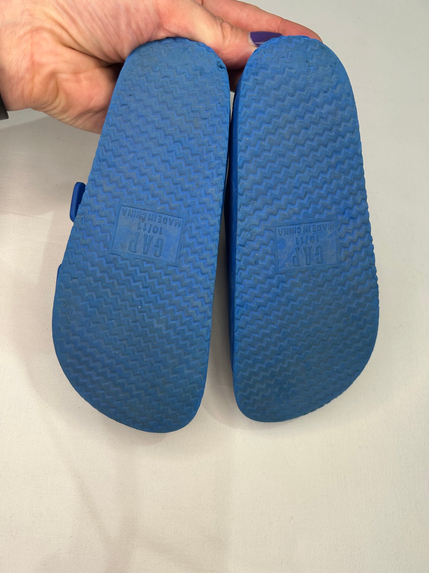 C10-11 blue rubber sandals