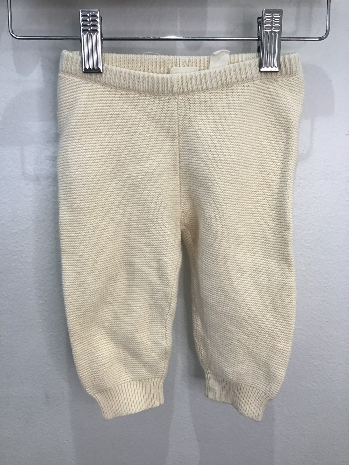 Cream sweater pants 3-6m