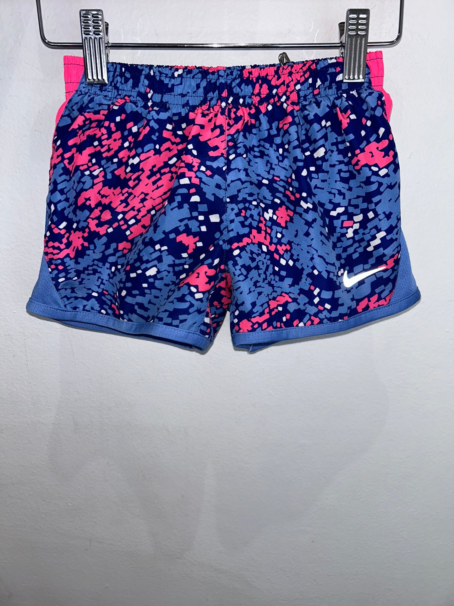 Nike active wear shorts 5y