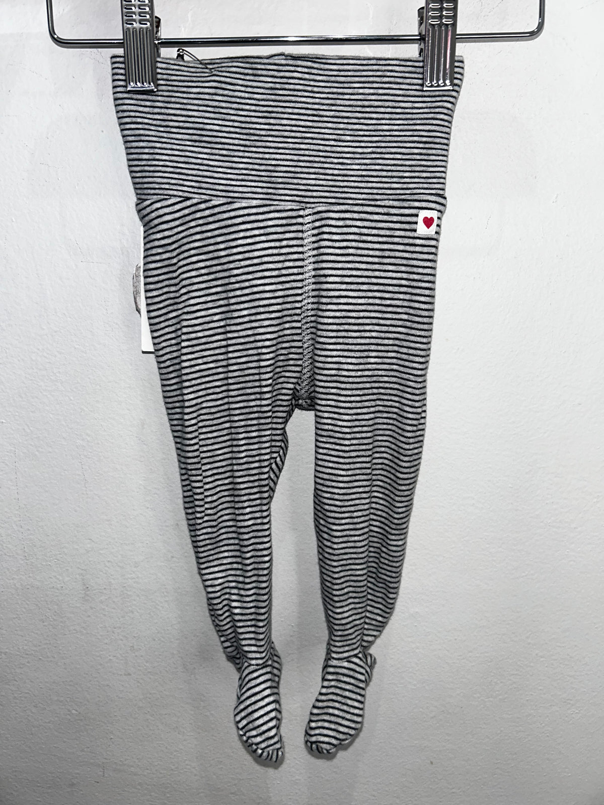Grey sock pants 2-4m