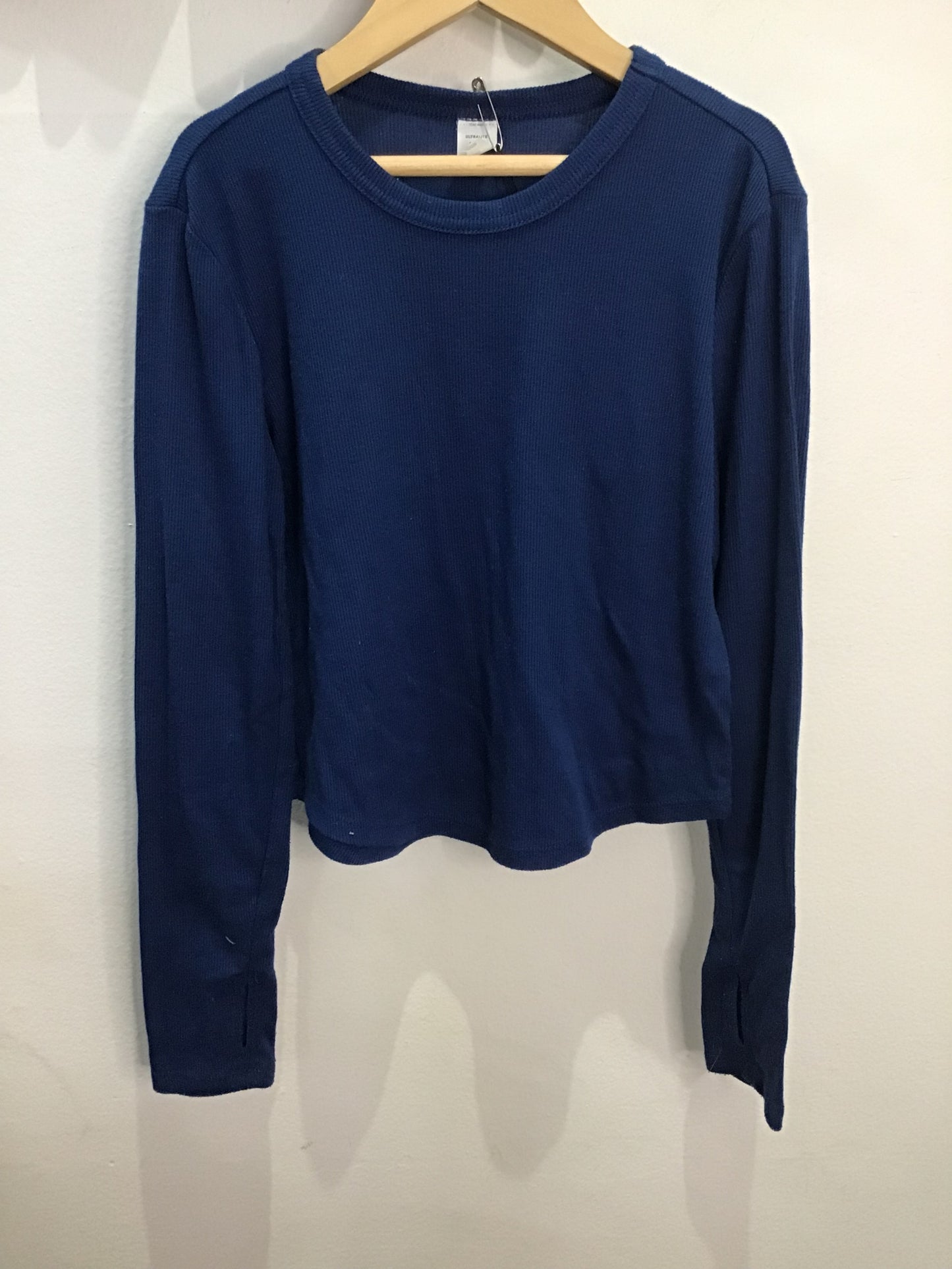 Blue go-dry longsleeve crop 8y