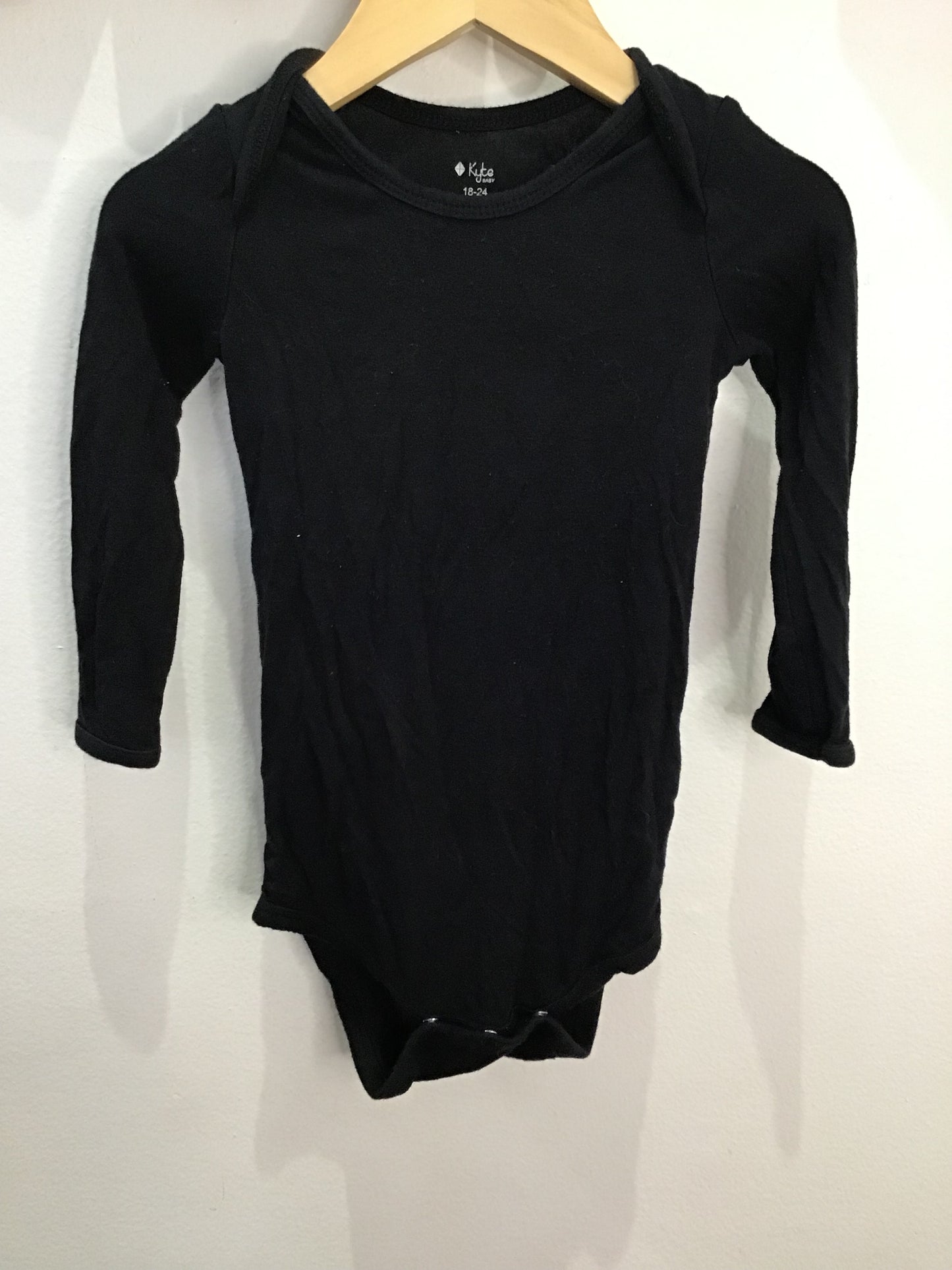 Kyte baby black onesie 18-24m