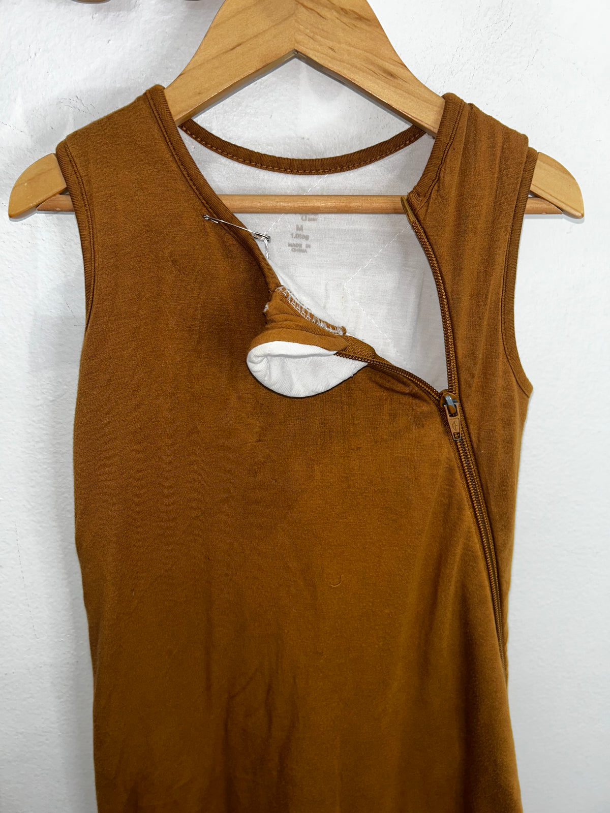 Kyte brown sleepsack 1TOG size Medium (6-18m)