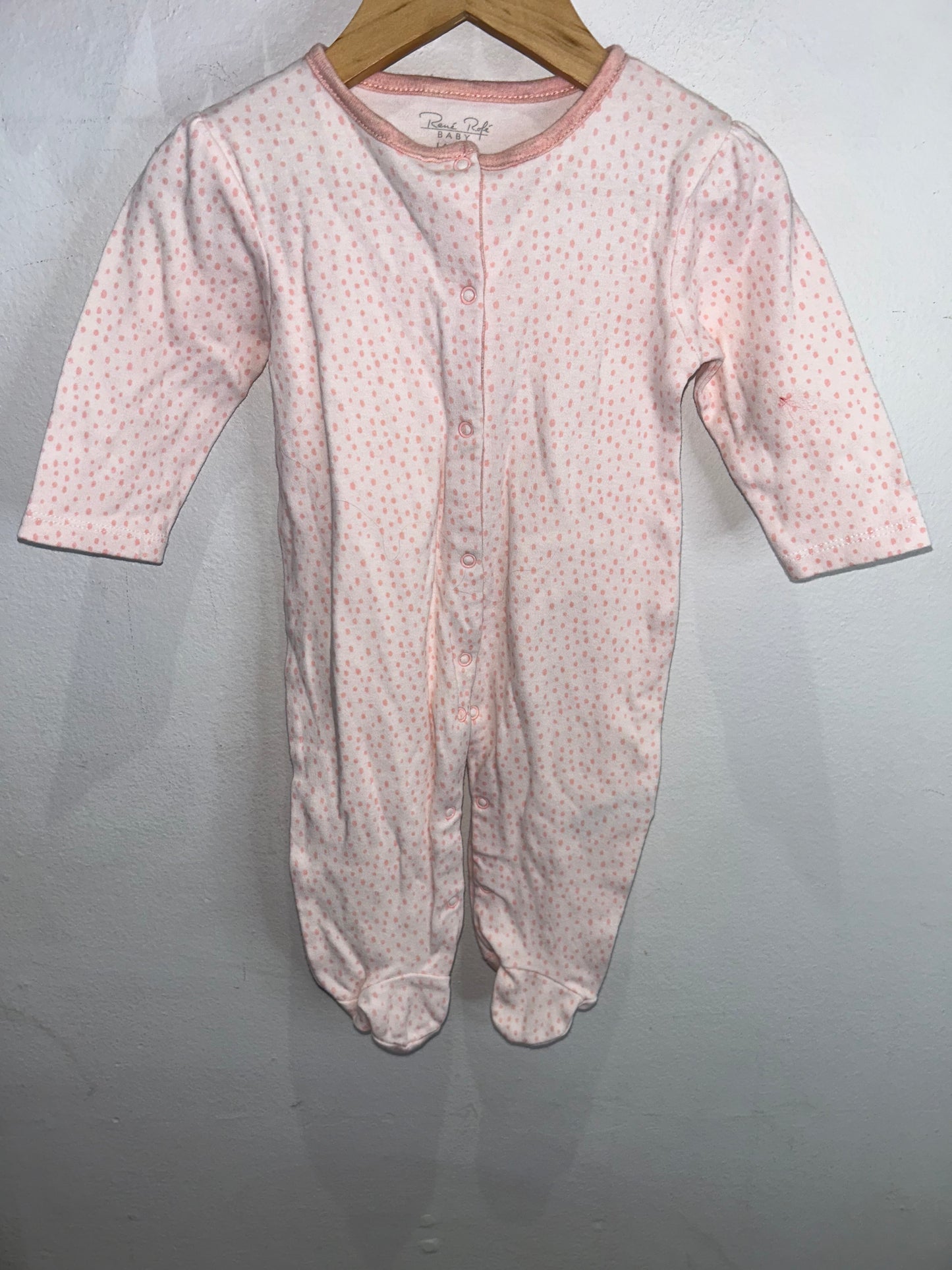 Pink dots sleeper 6-9pm