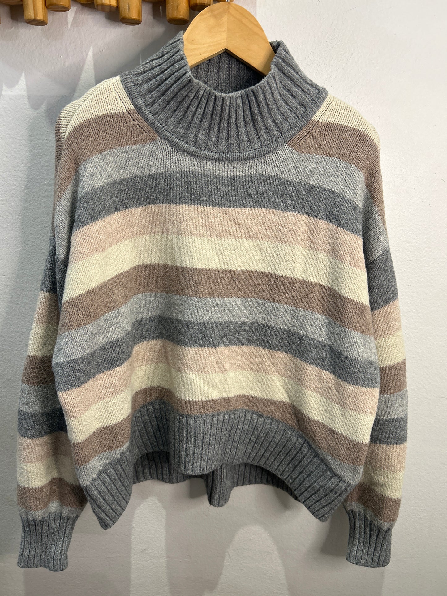 Brown and grey stripes sweater 8-9y
