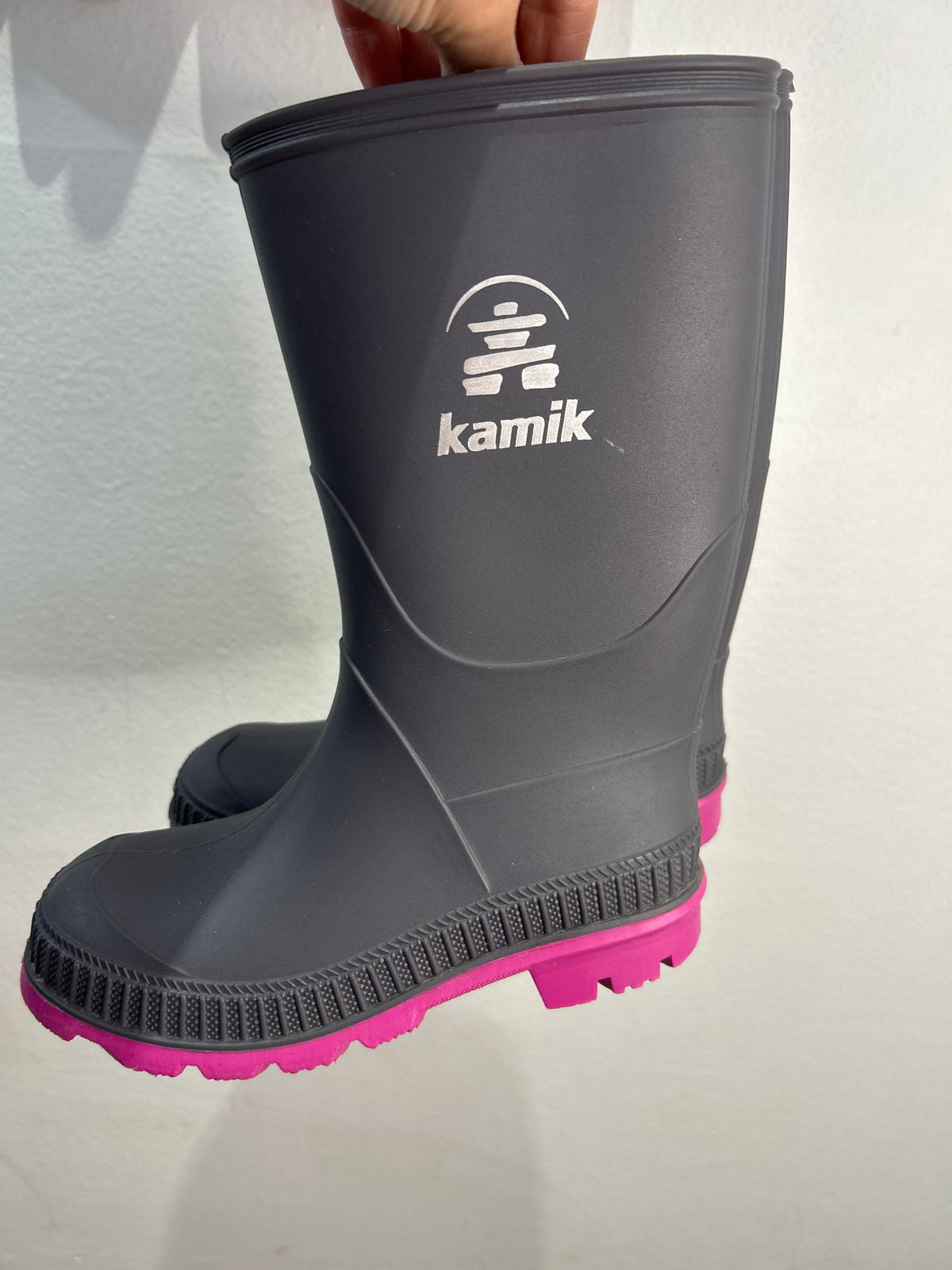 C12 Kamik grey rainboots