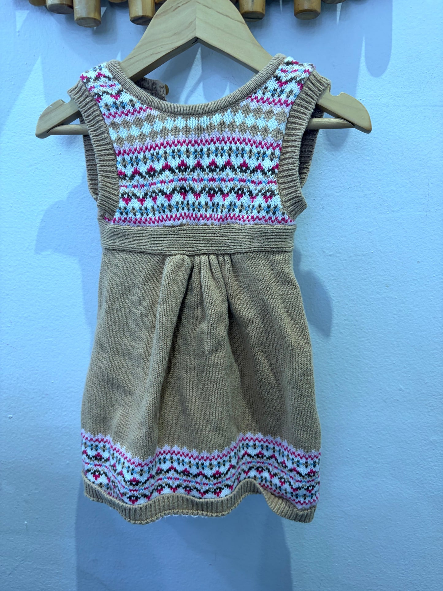 Beige winter print dress 6-12m