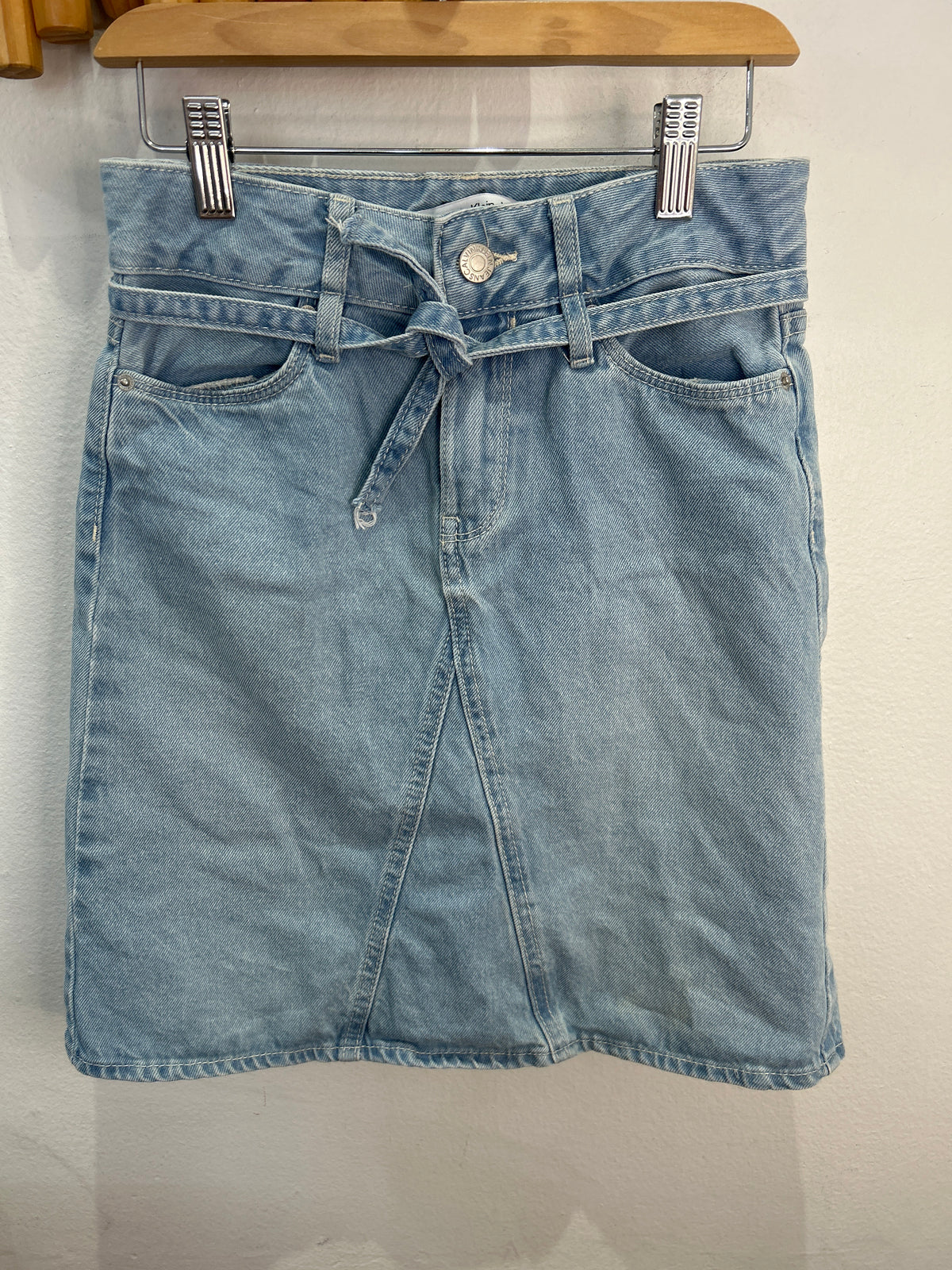 Lightwash denim skirt 10y