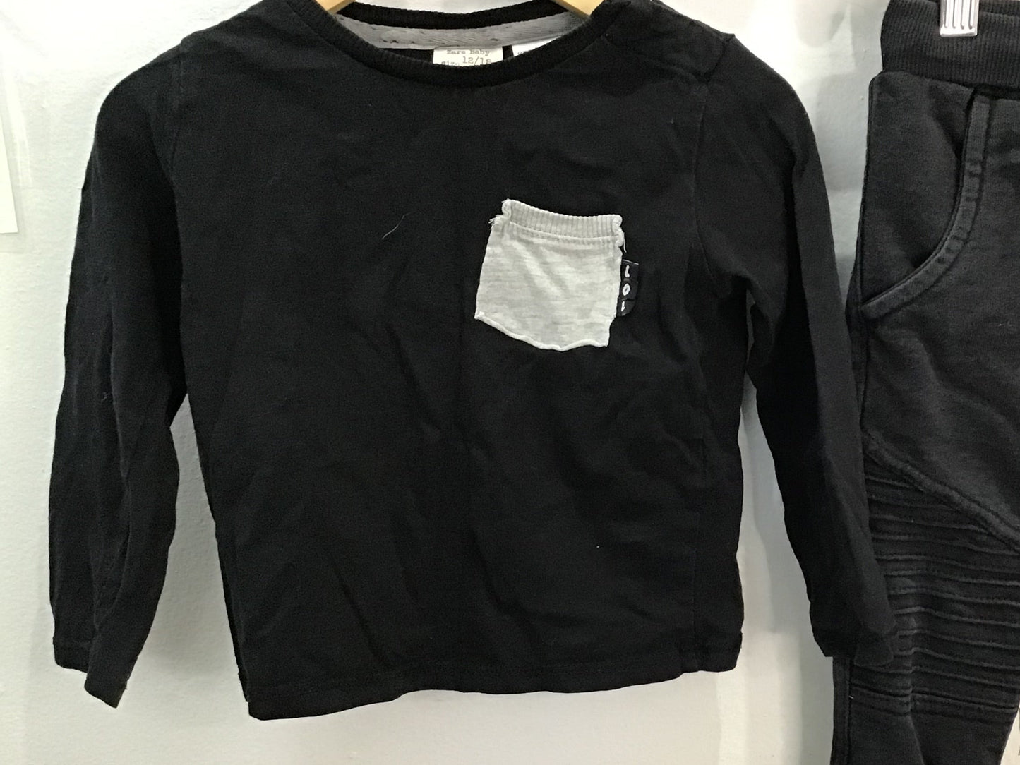 Longsleeve w grey pocket 12-18m