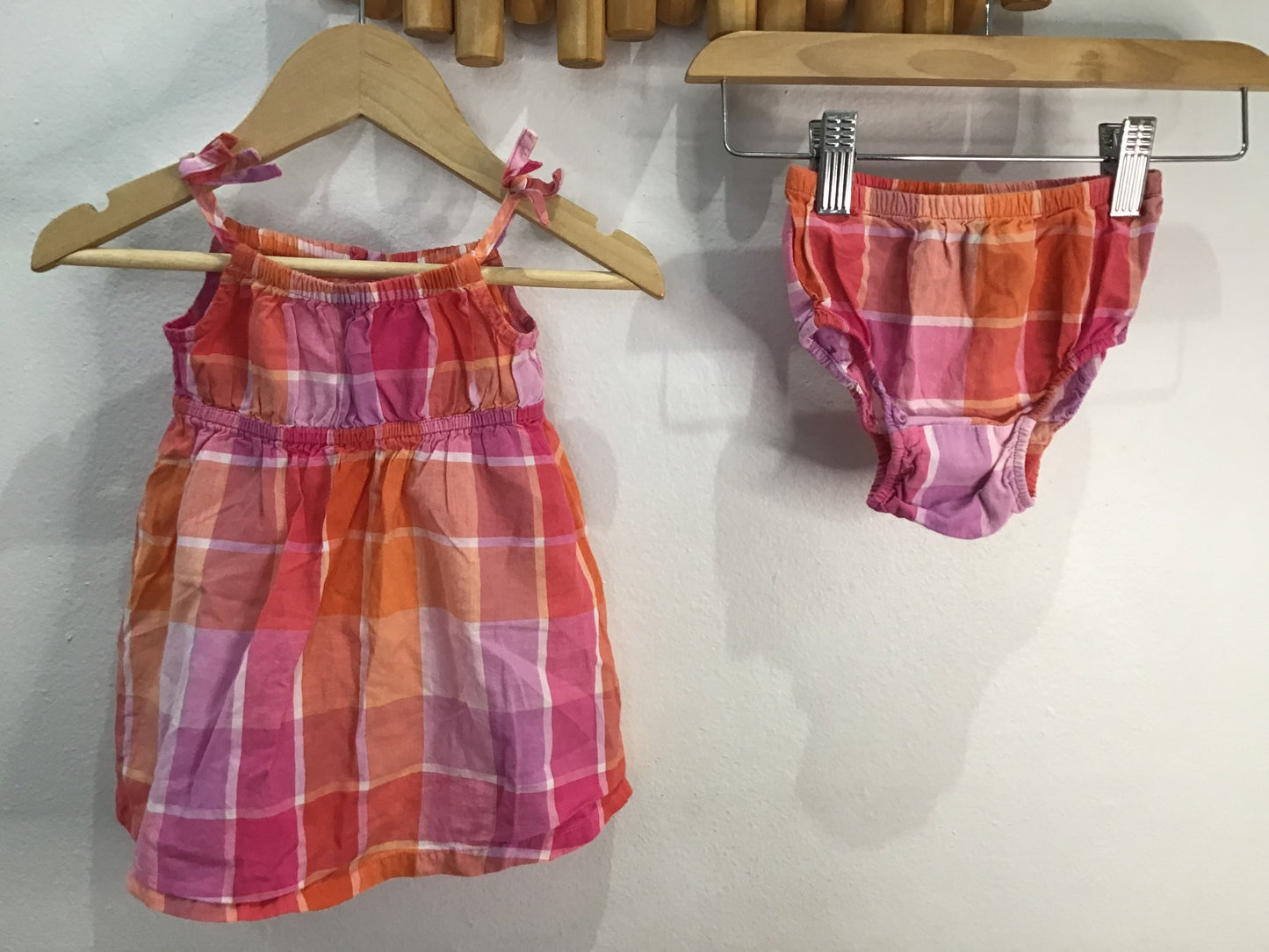 Dress orange checkered 3-6m