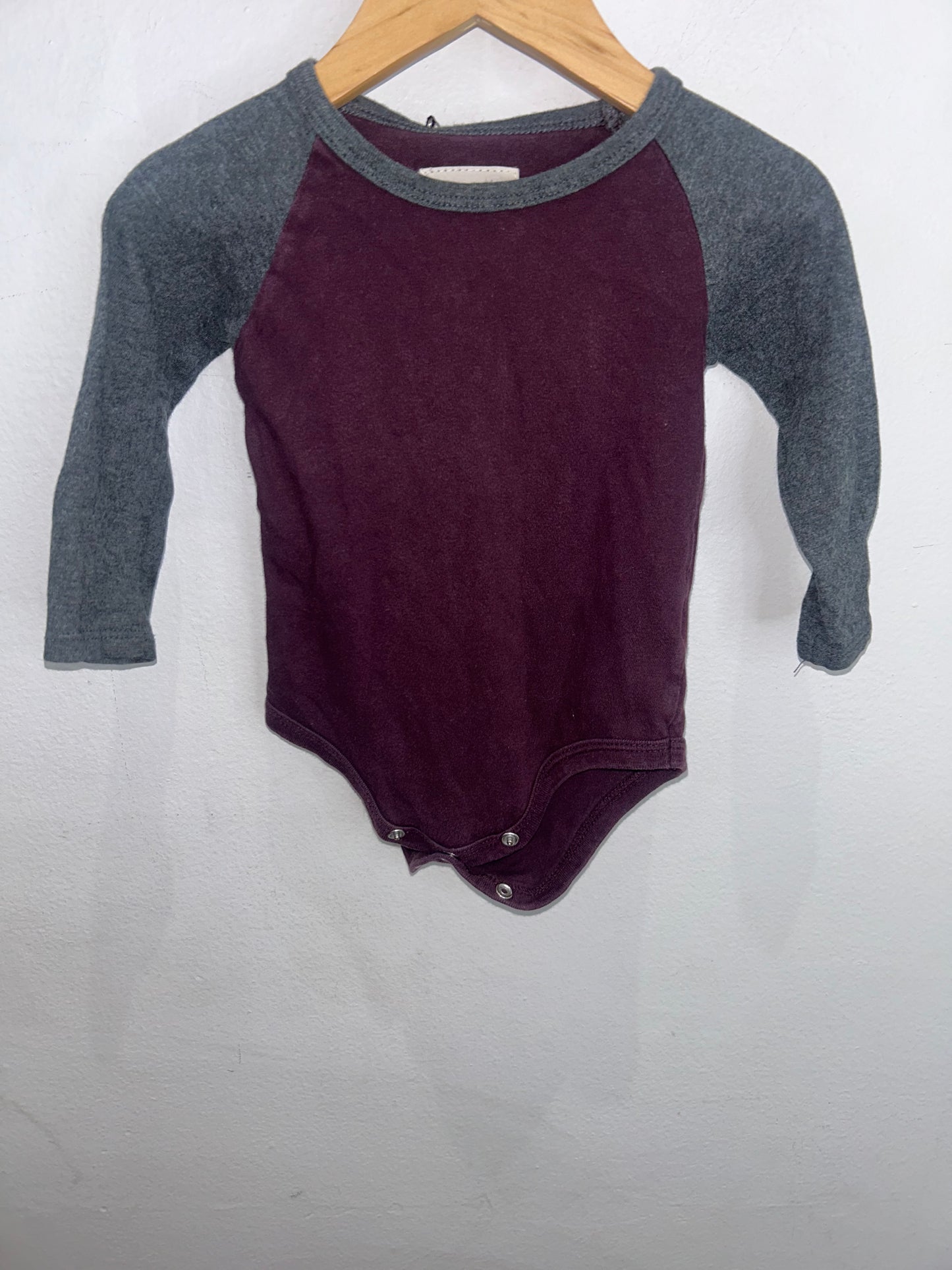 Minimioche maroon onesie 6-12m